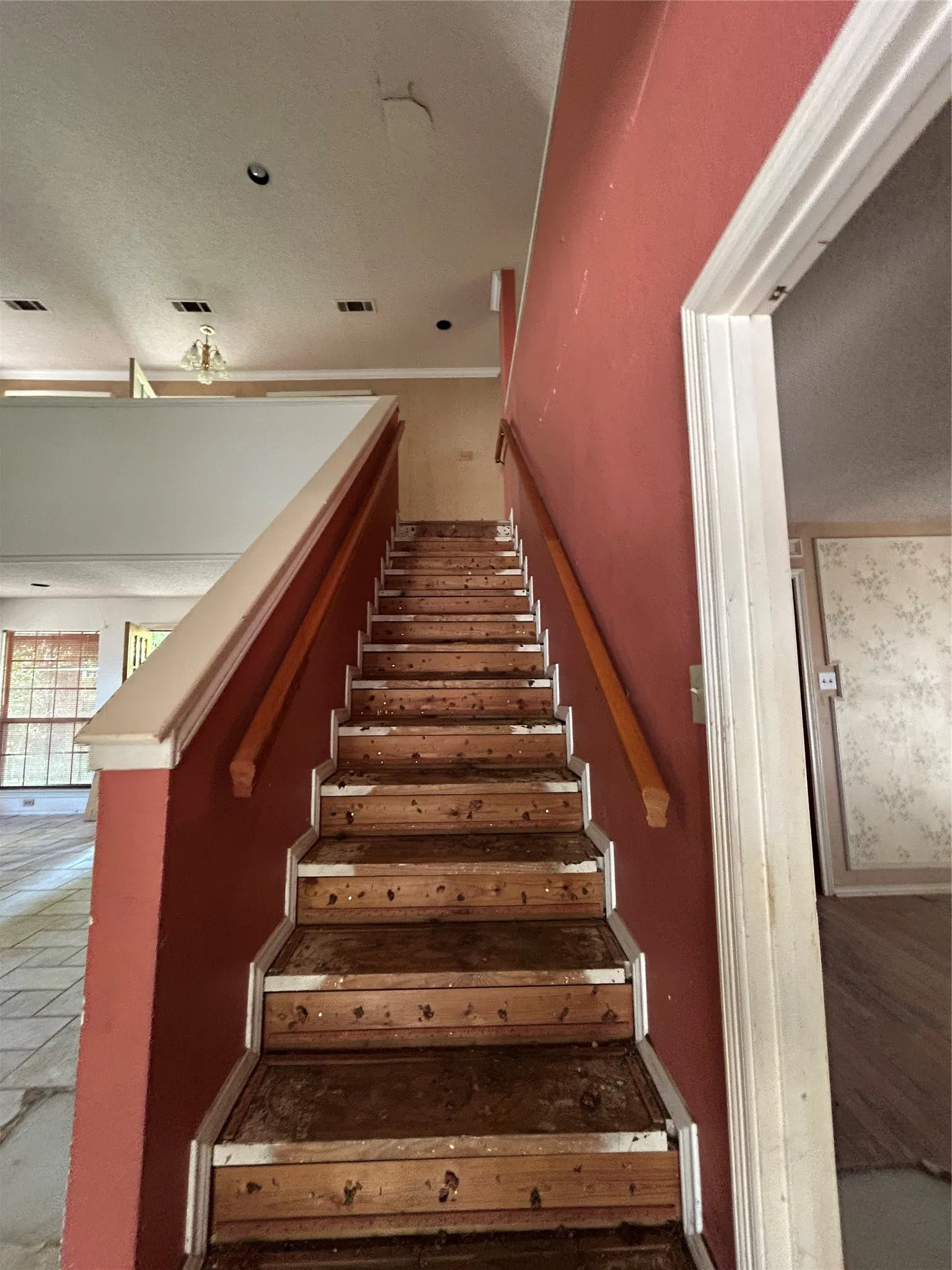 Single Family Residence For Sale in Dallas County , 544 Renee Lane, De Soto, Texas 75115, 3 Bedroom, 3 Bathroom, 2 Garage spaces, 2,463 Sqft, built in 1985, mls#21370793, Real Estate Agent in De Soto, Homes For Sale in Dallas county, Homes For Sale in De Soto, Realtor in De Soto Texas, Real Estate Brokerage Independent Realty Texas, Luminita Cordes Realtor