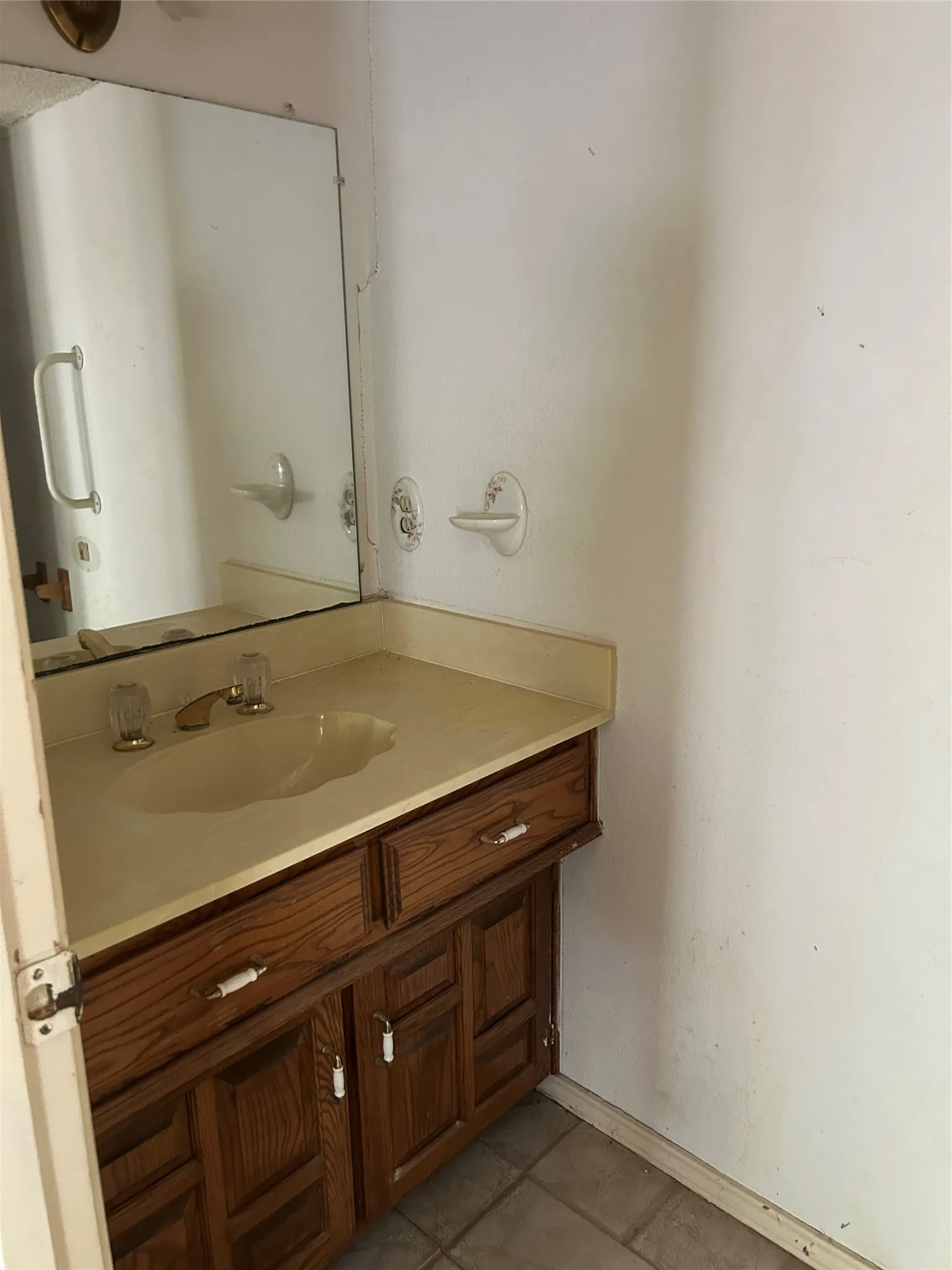 Single Family Residence For Sale in Dallas County , 544 Renee Lane, De Soto, Texas 75115, 3 Bedroom, 3 Bathroom, 2 Garage spaces, 2,463 Sqft, built in 1985, mls#21370793, Real Estate Agent in De Soto, Homes For Sale in Dallas county, Homes For Sale in De Soto, Realtor in De Soto Texas, Real Estate Brokerage Independent Realty Texas, Luminita Cordes Realtor