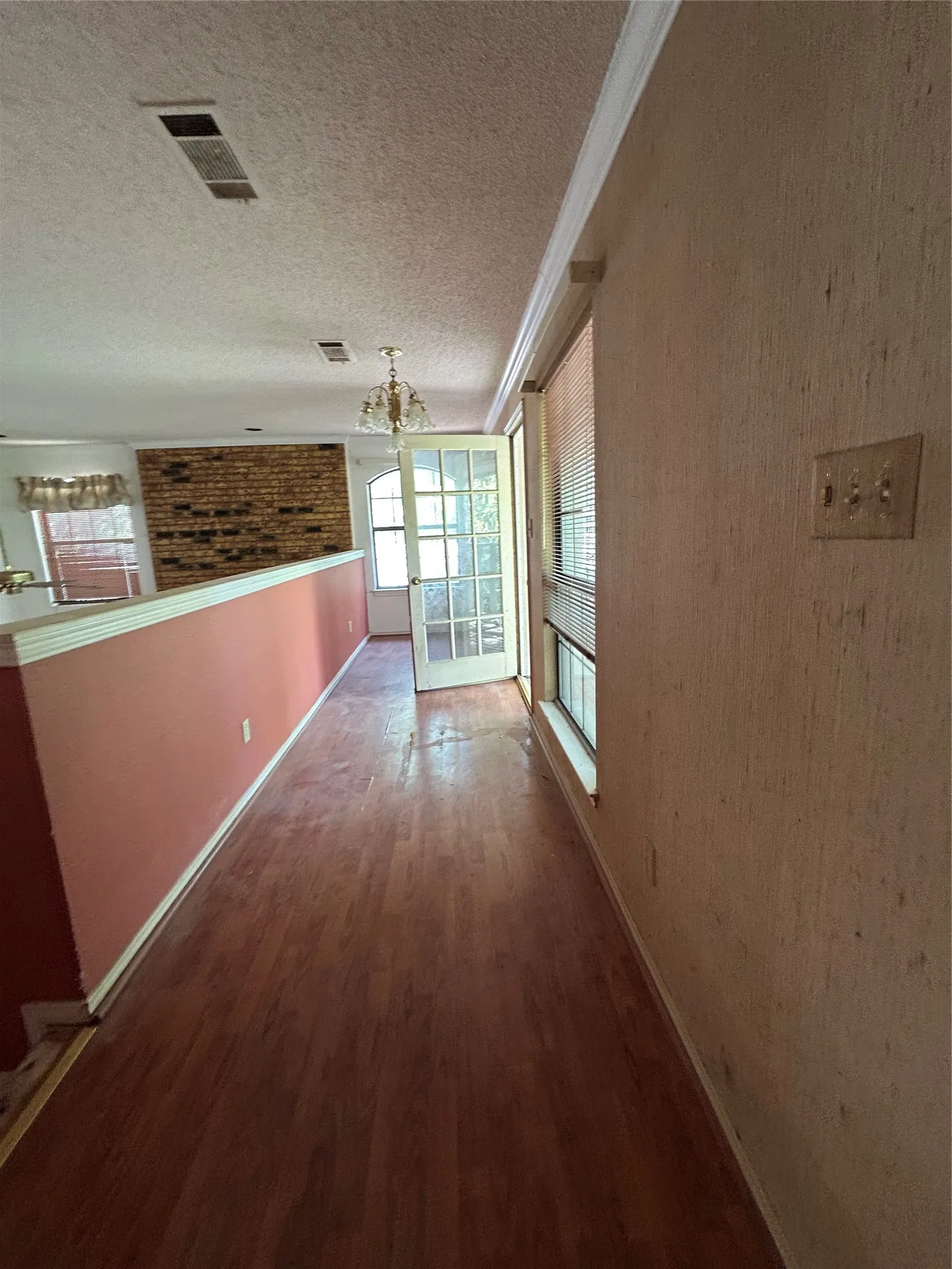 Single Family Residence For Sale in Dallas County , 544 Renee Lane, De Soto, Texas 75115, 3 Bedroom, 3 Bathroom, 2 Garage spaces, 2,463 Sqft, built in 1985, mls#21370793, Real Estate Agent in De Soto, Homes For Sale in Dallas county, Homes For Sale in De Soto, Realtor in De Soto Texas, Real Estate Brokerage Independent Realty Texas, Luminita Cordes Realtor