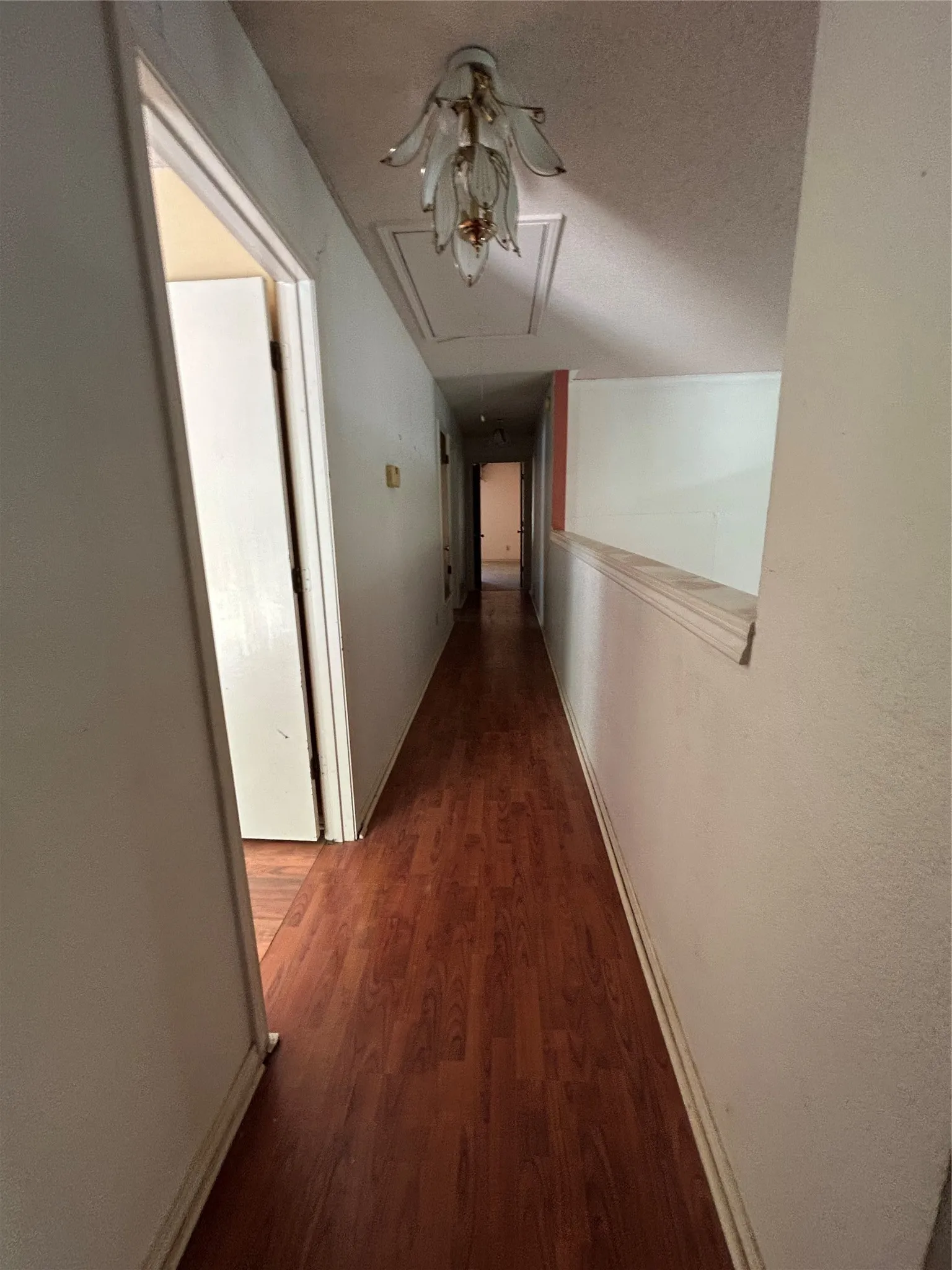 Single Family Residence For Sale in Dallas County , 544 Renee Lane, De Soto, Texas 75115, 3 Bedroom, 3 Bathroom, 2 Garage spaces, 2,463 Sqft, built in 1985, mls#21370793, Real Estate Agent in De Soto, Homes For Sale in Dallas county, Homes For Sale in De Soto, Realtor in De Soto Texas, Real Estate Brokerage Independent Realty Texas, Luminita Cordes Realtor