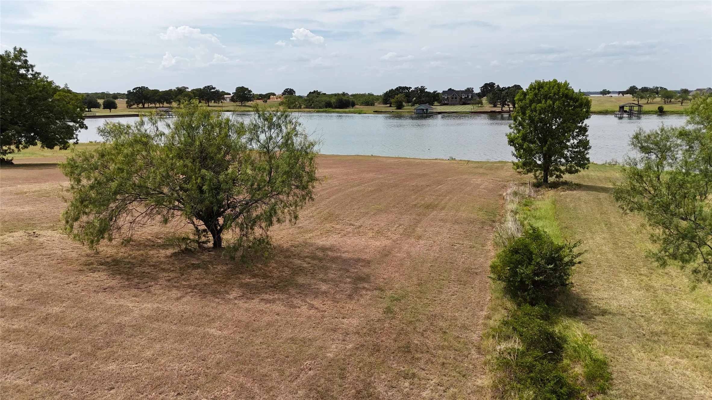 Unimproved Land For Sale in Navarro County , Lot 115 Lake Vista Drive, Streetman, Texas 75859, 0, 0, Garage spaces, 0 Sqft, built in 0, mls#21361499, Real Estate Agent in Streetman, Homes For Sale in Navarro county, Homes For Sale in Streetman, Realtor in Streetman Texas, Real Estate Brokerage Independent Realty Texas, Luminita Cordes Realtor