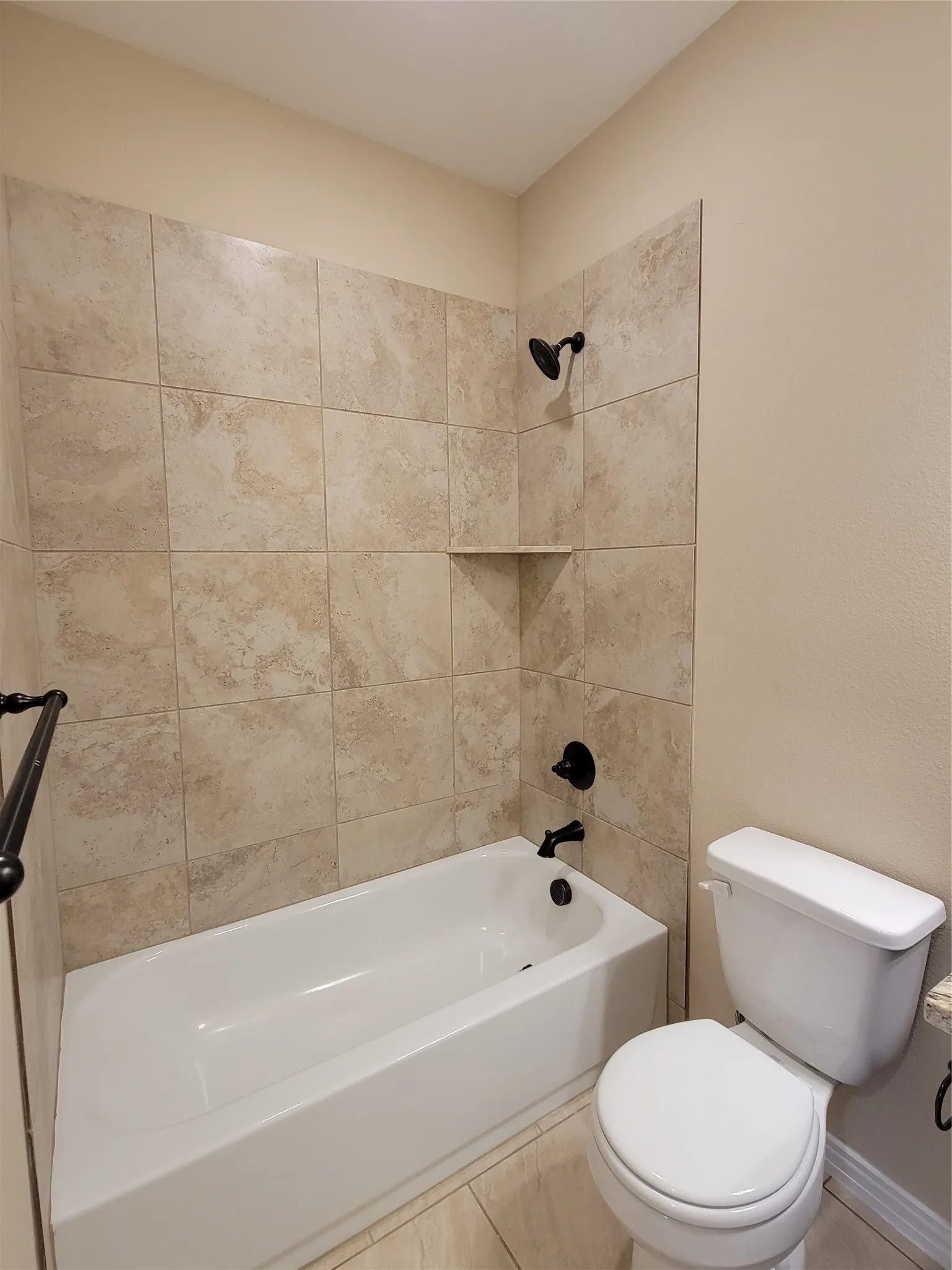 Single Family Residence For Rent in Hunt County , 108 Canales Circle, Greenville, Texas 75401, 3 Bedroom, 2 Bathroom, 2 Garage spaces, 1,419 Sqft, built in 2021, mls#21370796, Real Estate Agent in Greenville, Homes For Rent in Hunt county, Homes For Rent in Greenville, Realtor in Greenville Texas, Real Estate Brokerage Independent Realty Texas, Luminita Cordes Realtor