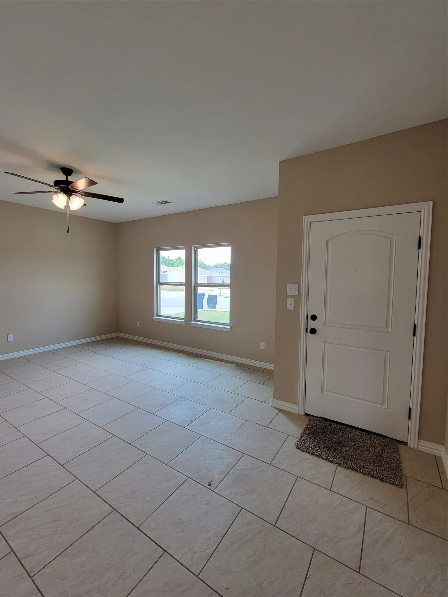 Single Family Residence For Rent in Hunt County , 108 Canales Circle, Greenville, Texas 75401, 3 Bedroom, 2 Bathroom, 2 Garage spaces, 1,419 Sqft, built in 2021, mls#21370796, Real Estate Agent in Greenville, Homes For Rent in Hunt county, Homes For Rent in Greenville, Realtor in Greenville Texas, Real Estate Brokerage Independent Realty Texas, Luminita Cordes Realtor