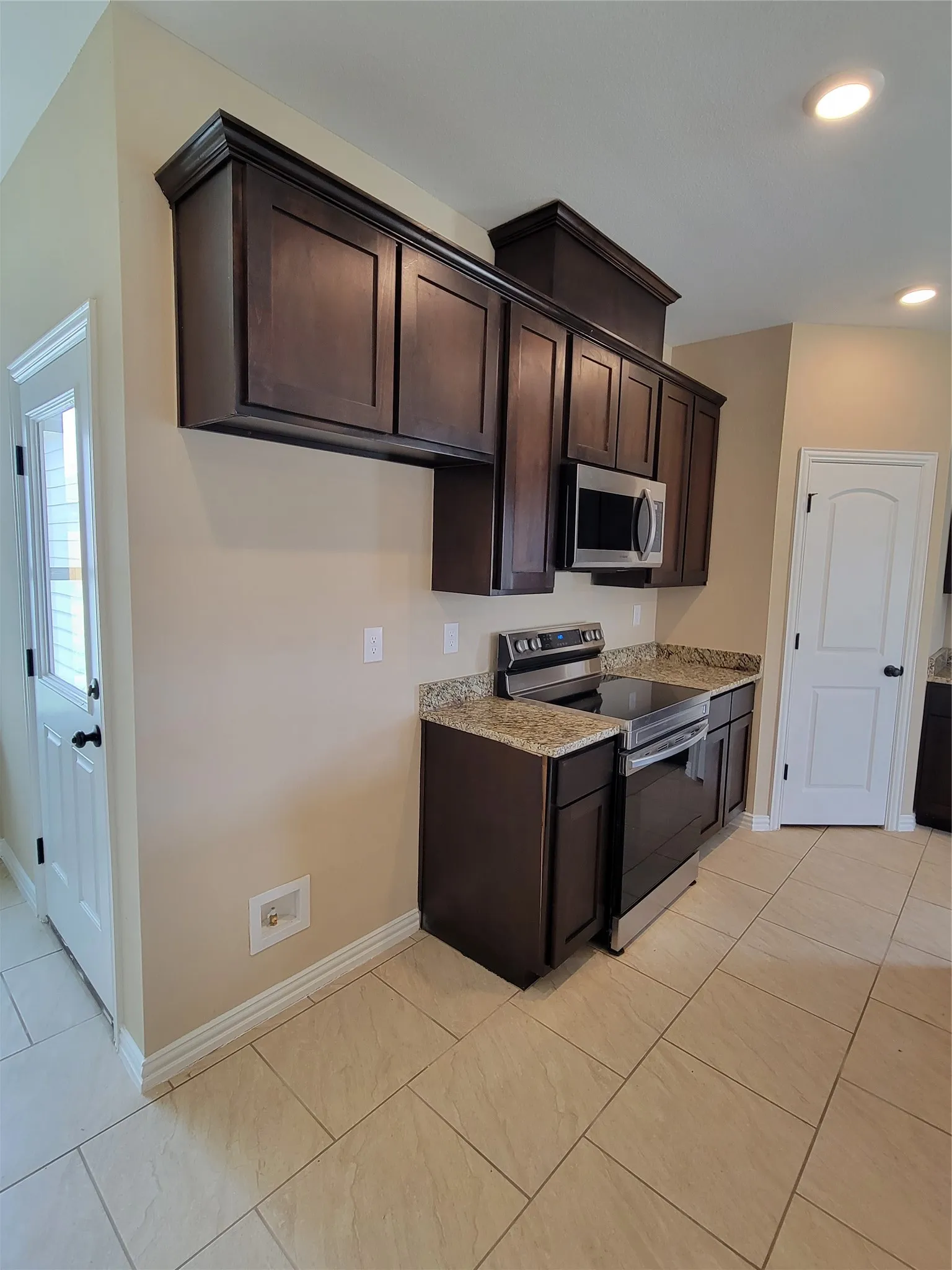 Single Family Residence For Rent in Hunt County , 108 Canales Circle, Greenville, Texas 75401, 3 Bedroom, 2 Bathroom, 2 Garage spaces, 1,419 Sqft, built in 2021, mls#21370796, Real Estate Agent in Greenville, Homes For Rent in Hunt county, Homes For Rent in Greenville, Realtor in Greenville Texas, Real Estate Brokerage Independent Realty Texas, Luminita Cordes Realtor