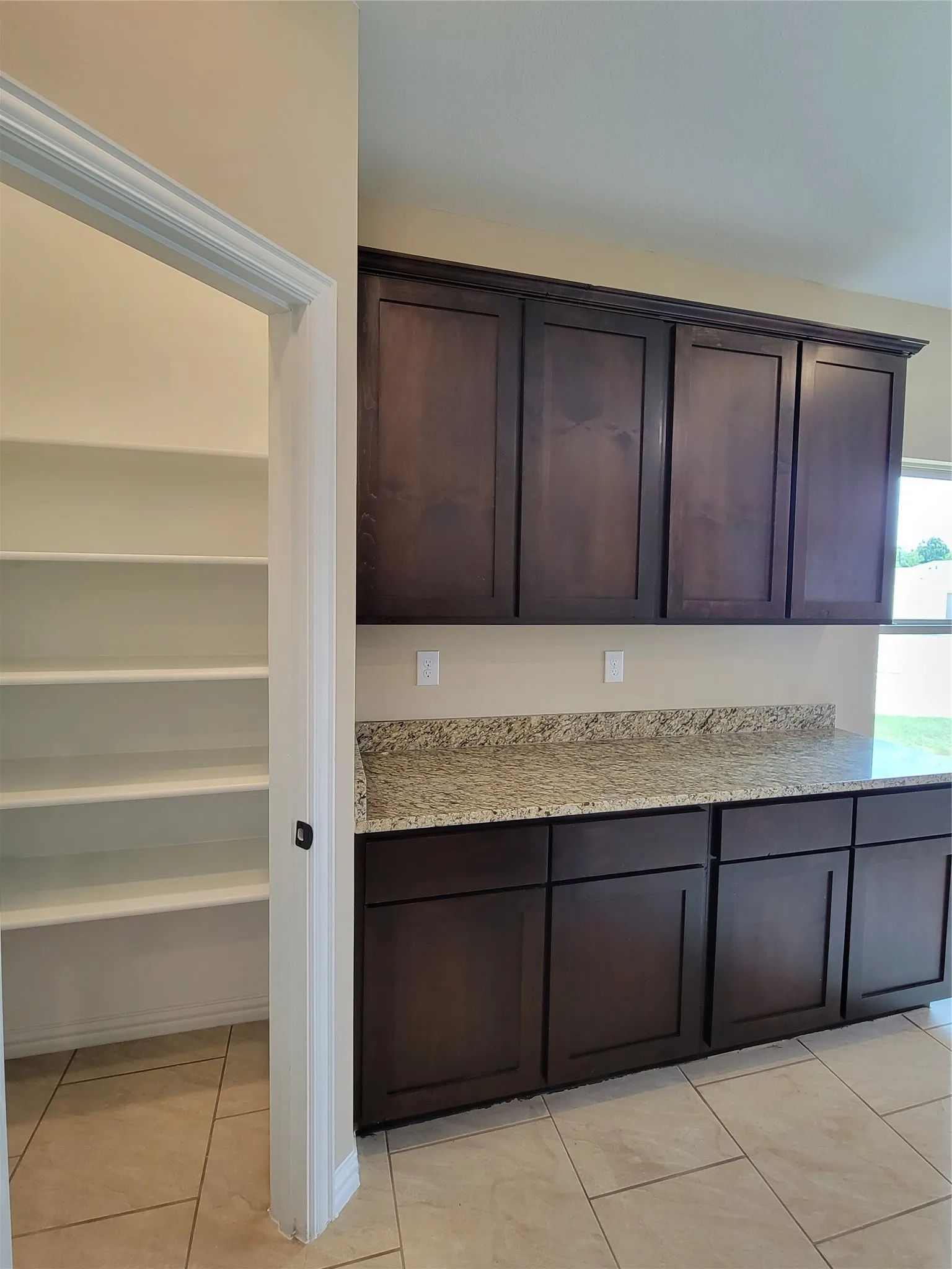 Single Family Residence For Rent in Hunt County , 108 Canales Circle, Greenville, Texas 75401, 3 Bedroom, 2 Bathroom, 2 Garage spaces, 1,419 Sqft, built in 2021, mls#21370796, Real Estate Agent in Greenville, Homes For Rent in Hunt county, Homes For Rent in Greenville, Realtor in Greenville Texas, Real Estate Brokerage Independent Realty Texas, Luminita Cordes Realtor