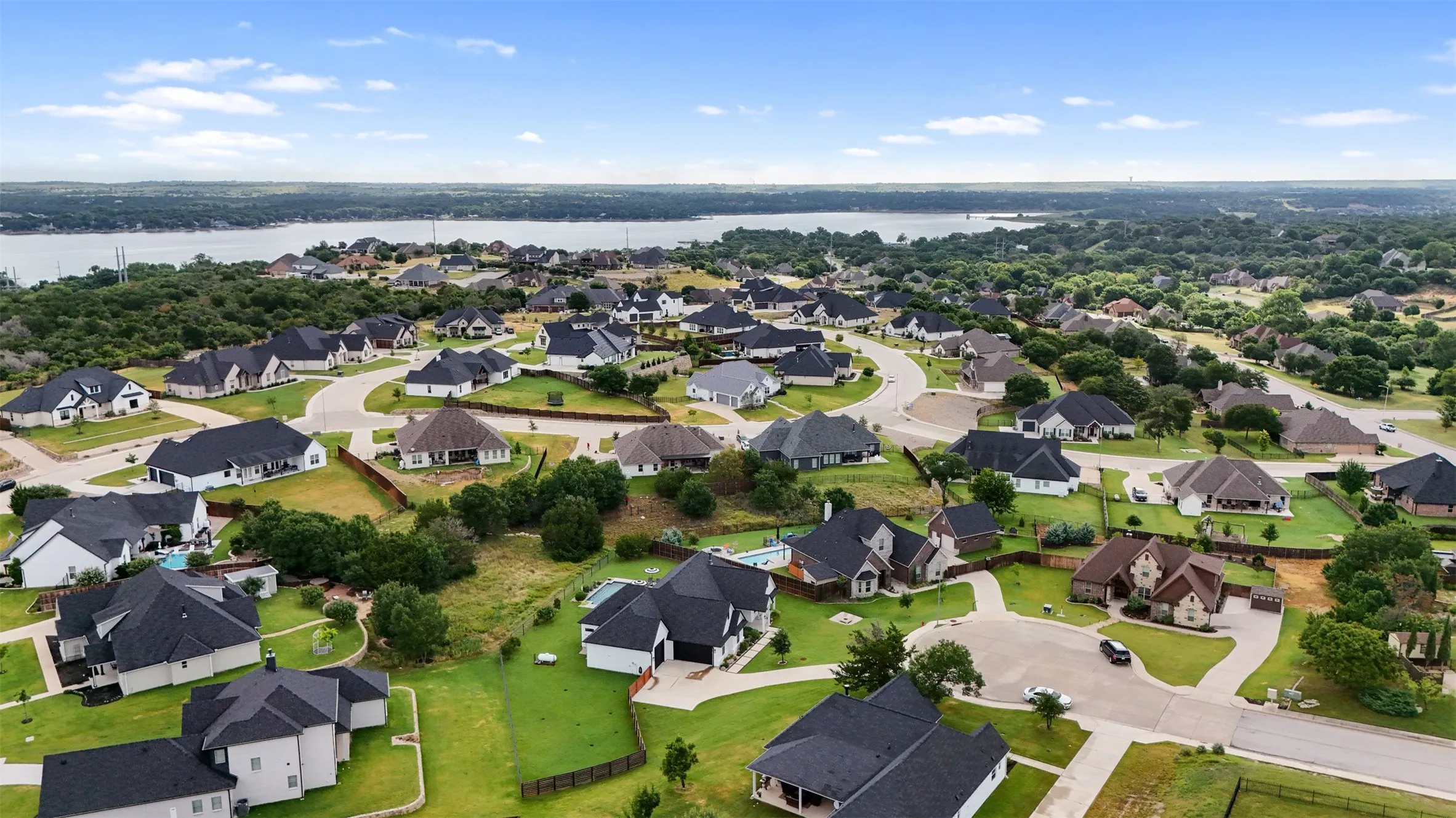 Single Family Residence For Sale in Parker County , 105 Kaya Court, Weatherford, Texas 76087, 4 Bedroom, 3 Bathroom, 3 Garage spaces, 2,373 Sqft, built in 2022, mls#21365464, Real Estate Agent in Weatherford, Homes For Sale in Parker county, Homes For Sale in Weatherford, Realtor in Weatherford Texas, Real Estate Brokerage Independent Realty Texas, Luminita Cordes Realtor
