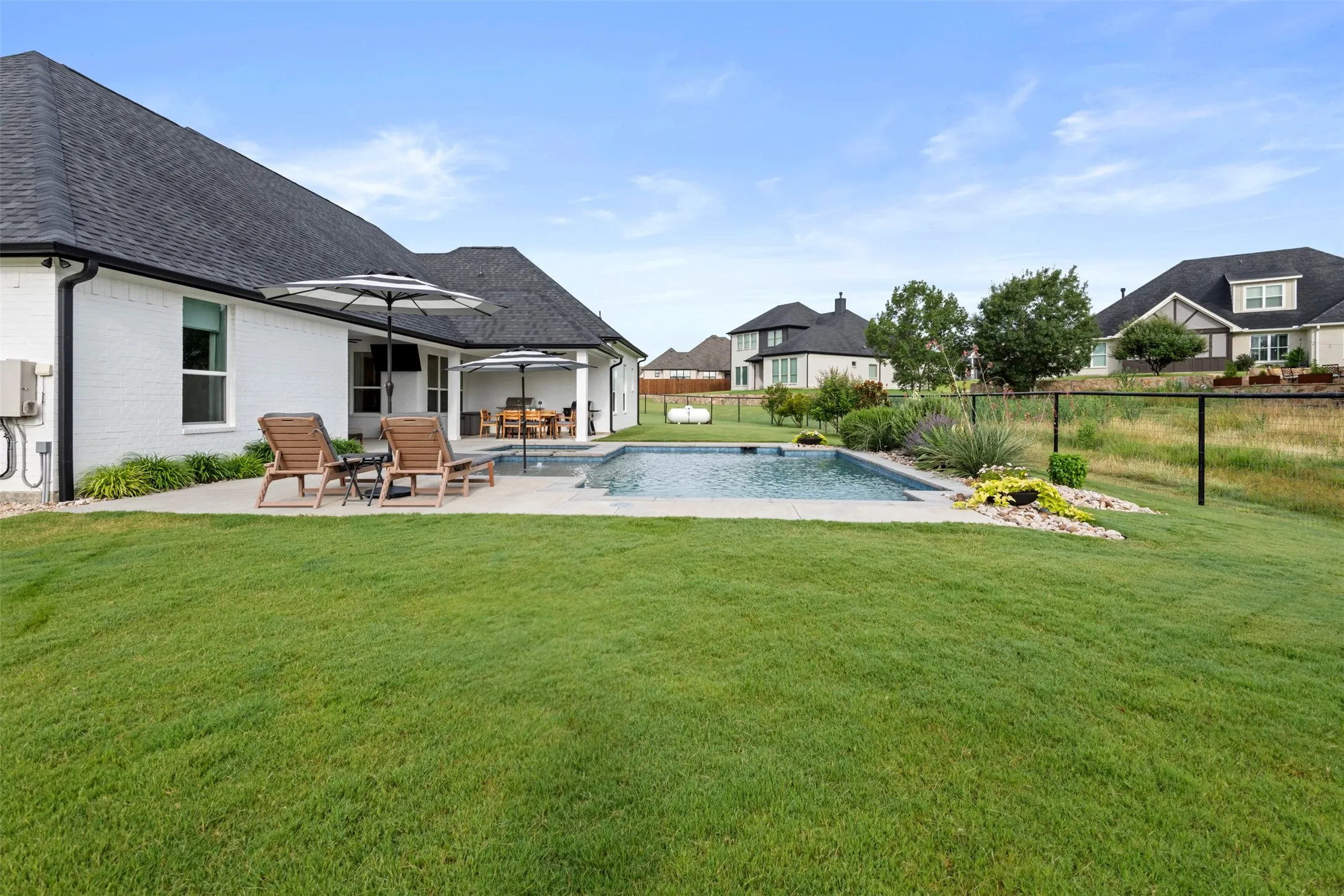Single Family Residence For Sale in Parker County , 105 Kaya Court, Weatherford, Texas 76087, 4 Bedroom, 3 Bathroom, 3 Garage spaces, 2,373 Sqft, built in 2022, mls#21365464, Real Estate Agent in Weatherford, Homes For Sale in Parker county, Homes For Sale in Weatherford, Realtor in Weatherford Texas, Real Estate Brokerage Independent Realty Texas, Luminita Cordes Realtor
