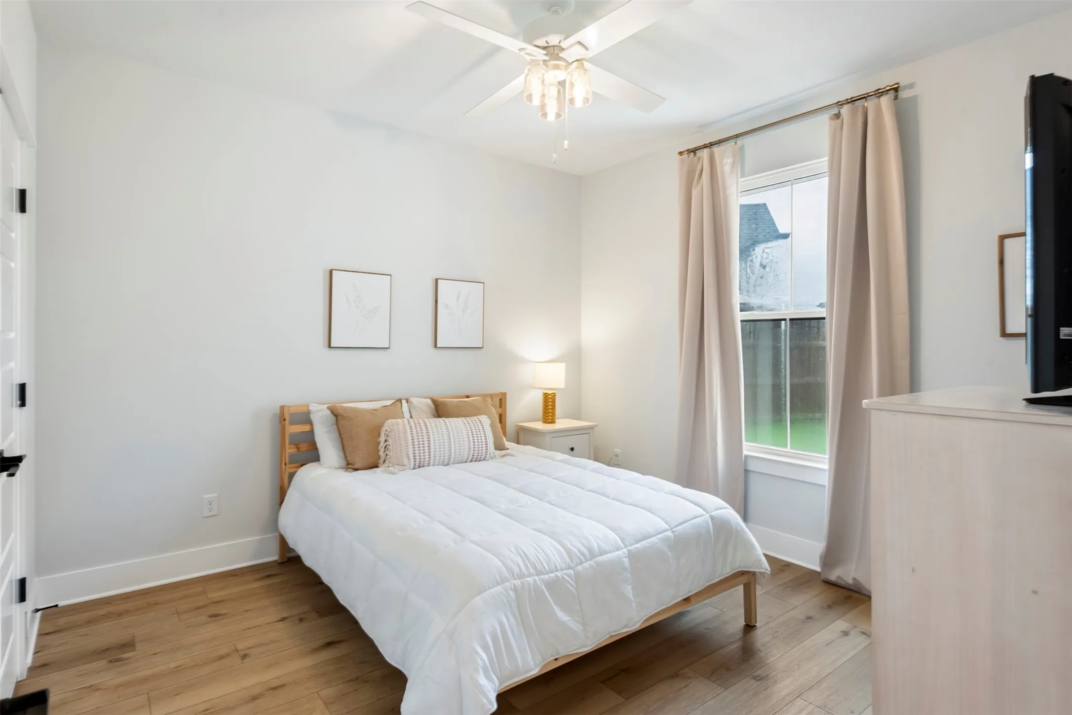 Single Family Residence For Sale in Parker County , 105 Kaya Court, Weatherford, Texas 76087, 4 Bedroom, 3 Bathroom, 3 Garage spaces, 2,373 Sqft, built in 2022, mls#21365464, Real Estate Agent in Weatherford, Homes For Sale in Parker county, Homes For Sale in Weatherford, Realtor in Weatherford Texas, Real Estate Brokerage Independent Realty Texas, Luminita Cordes Realtor