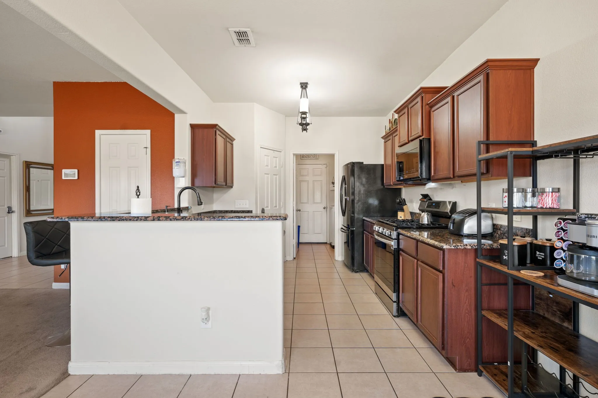 Single Family Residence For Sale in Kaufman County , 2101 Gardenia Drive, Forney, Texas 75126, 4 Bedroom, 3 Bathroom, 2 Garage spaces, 2,285 Sqft, built in 2013, mls#21369343, Real Estate Agent in Forney, Homes For Sale in Kaufman county, Homes For Sale in Forney, Realtor in Forney Texas, Real Estate Brokerage Independent Realty Texas, Luminita Cordes Realtor