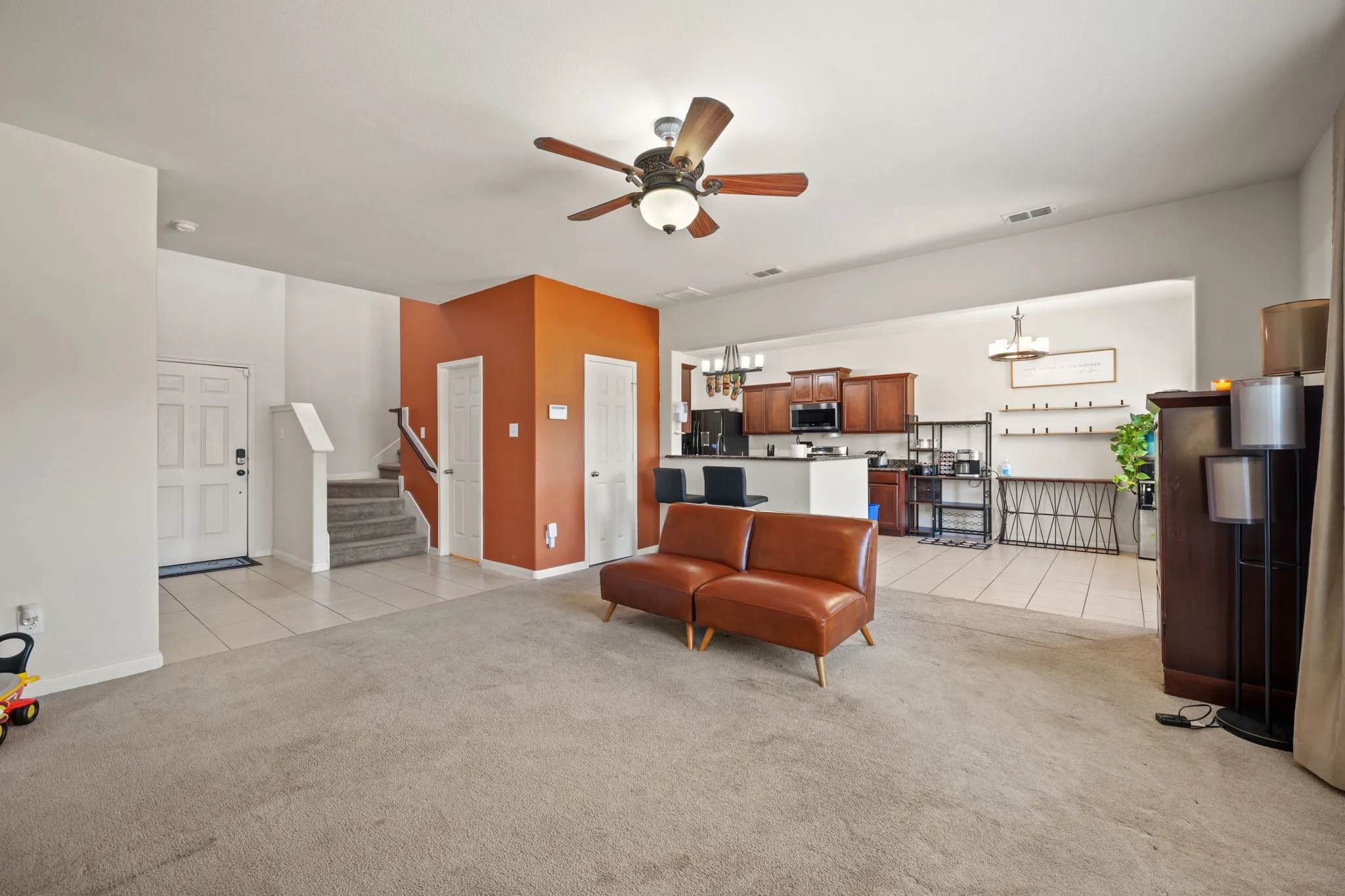 Single Family Residence For Sale in Kaufman County , 2101 Gardenia Drive, Forney, Texas 75126, 4 Bedroom, 3 Bathroom, 2 Garage spaces, 2,285 Sqft, built in 2013, mls#21369343, Real Estate Agent in Forney, Homes For Sale in Kaufman county, Homes For Sale in Forney, Realtor in Forney Texas, Real Estate Brokerage Independent Realty Texas, Luminita Cordes Realtor
