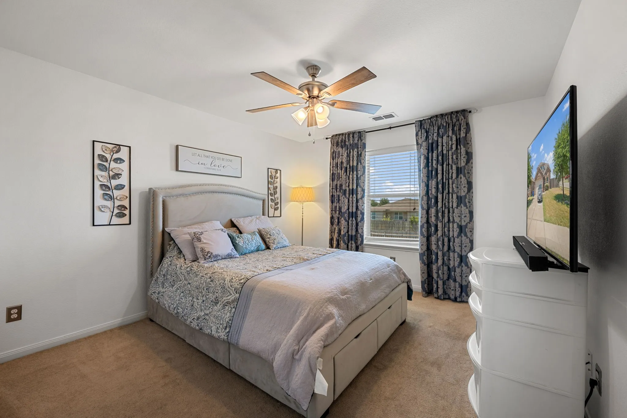 Single Family Residence For Sale in Kaufman County , 2101 Gardenia Drive, Forney, Texas 75126, 4 Bedroom, 3 Bathroom, 2 Garage spaces, 2,285 Sqft, built in 2013, mls#21369343, Real Estate Agent in Forney, Homes For Sale in Kaufman county, Homes For Sale in Forney, Realtor in Forney Texas, Real Estate Brokerage Independent Realty Texas, Luminita Cordes Realtor