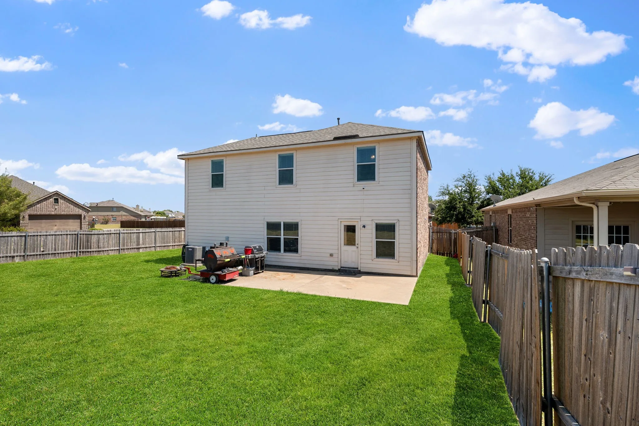 Single Family Residence For Sale in Kaufman County , 2101 Gardenia Drive, Forney, Texas 75126, 4 Bedroom, 3 Bathroom, 2 Garage spaces, 2,285 Sqft, built in 2013, mls#21369343, Real Estate Agent in Forney, Homes For Sale in Kaufman county, Homes For Sale in Forney, Realtor in Forney Texas, Real Estate Brokerage Independent Realty Texas, Luminita Cordes Realtor
