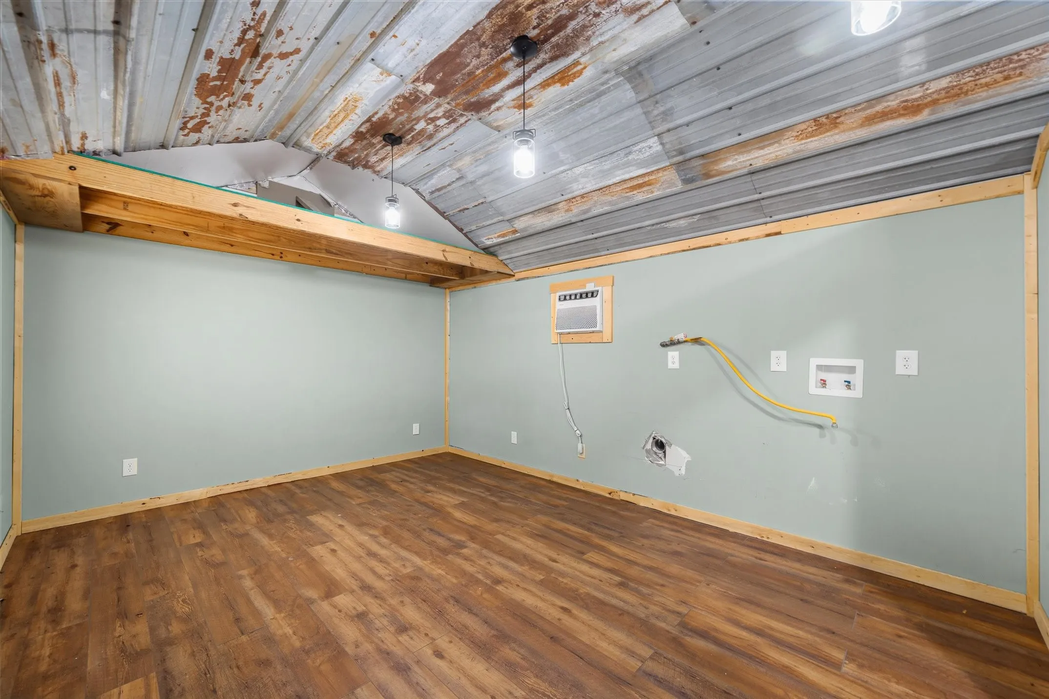 Improved Land For Sale in Van Zandt County , 2027 VZ County Road 3104, Edgewood, Texas 75117, 0, 0, Garage spaces, 0 Sqft, built in 0, mls#21366384, Real Estate Agent in Edgewood, Homes For Sale in Van Zandt county, Homes For Sale in Edgewood, Realtor in Edgewood Texas, Real Estate Brokerage Independent Realty Texas, Luminita Cordes Realtor
