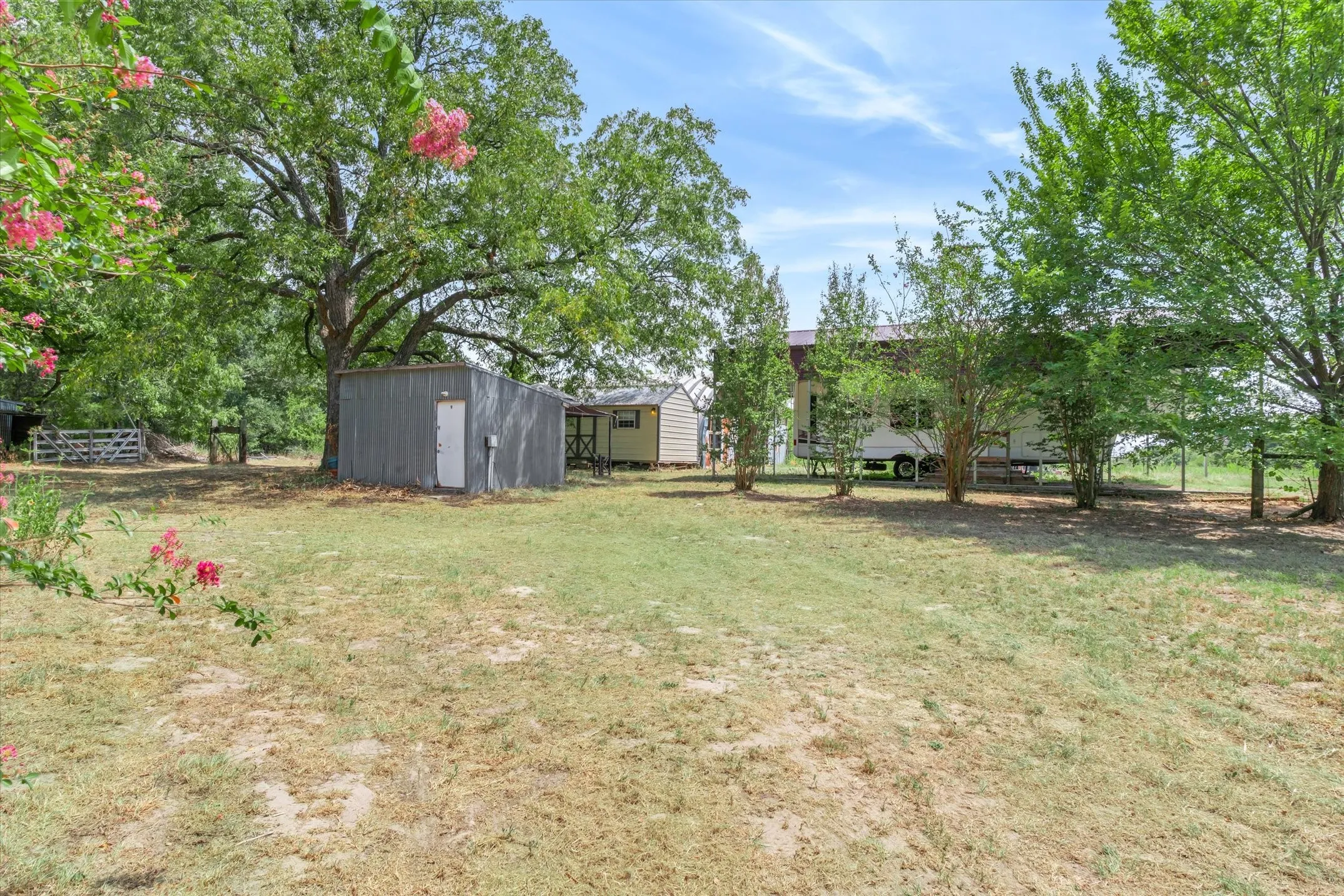 Improved Land For Sale in Van Zandt County , 2027 VZ County Road 3104, Edgewood, Texas 75117, 0, 0, Garage spaces, 0 Sqft, built in 0, mls#21366384, Real Estate Agent in Edgewood, Homes For Sale in Van Zandt county, Homes For Sale in Edgewood, Realtor in Edgewood Texas, Real Estate Brokerage Independent Realty Texas, Luminita Cordes Realtor