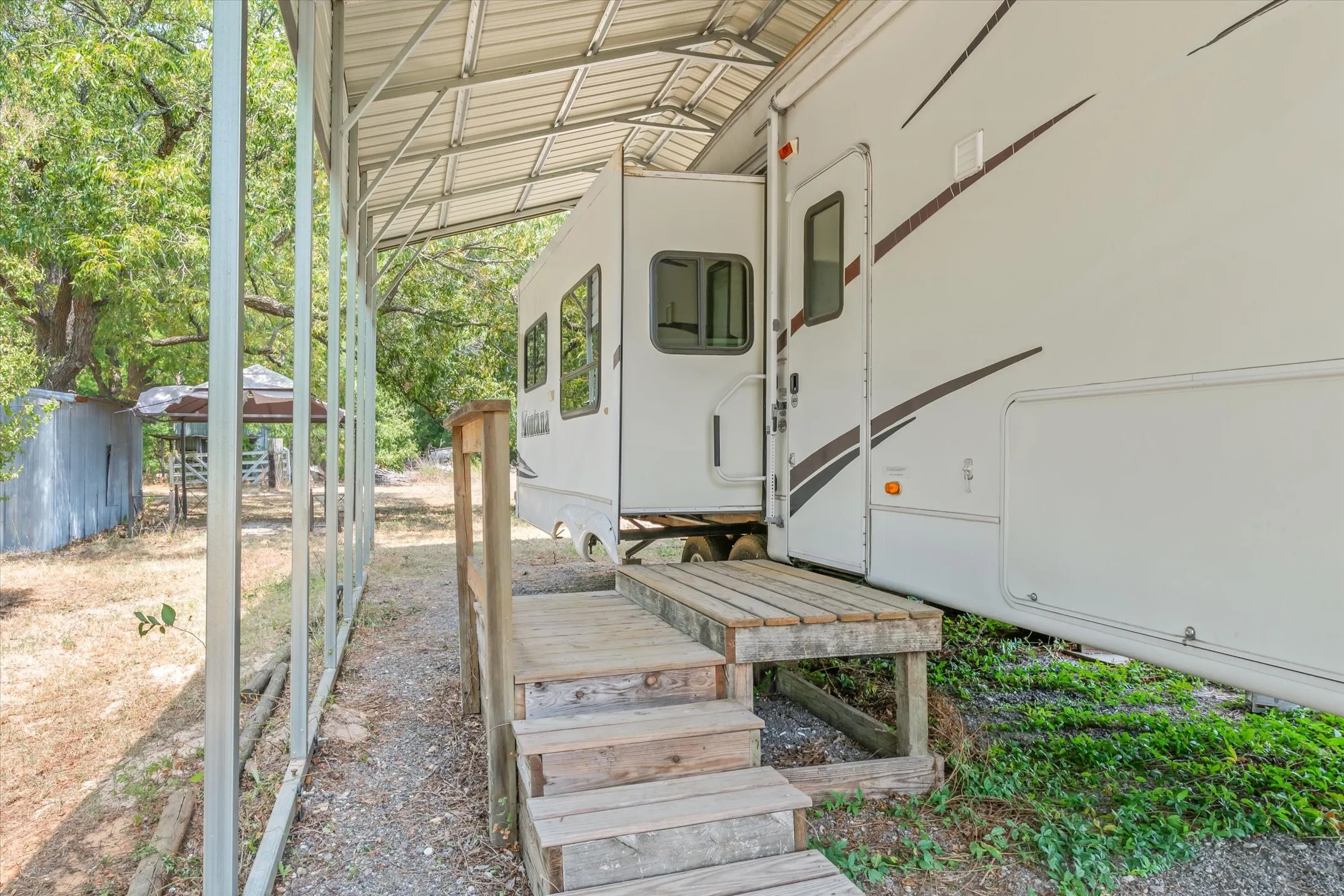 Improved Land For Sale in Van Zandt County , 2027 VZ County Road 3104, Edgewood, Texas 75117, 0, 0, Garage spaces, 0 Sqft, built in 0, mls#21366384, Real Estate Agent in Edgewood, Homes For Sale in Van Zandt county, Homes For Sale in Edgewood, Realtor in Edgewood Texas, Real Estate Brokerage Independent Realty Texas, Luminita Cordes Realtor