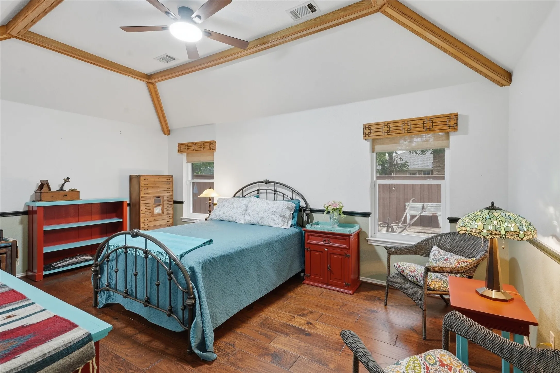 Single Family Residence For Sale in Ellis County , 215 Morene Avenue, Waxahachie, Texas 75165, 3 Bedroom, 2 Bathroom, 2 Garage spaces, 1,461 Sqft, built in 1993, mls#21370634, Real Estate Agent in Waxahachie, Homes For Sale in Ellis county, Homes For Sale in Waxahachie, Realtor in Waxahachie Texas, Real Estate Brokerage Independent Realty Texas, Luminita Cordes Realtor
