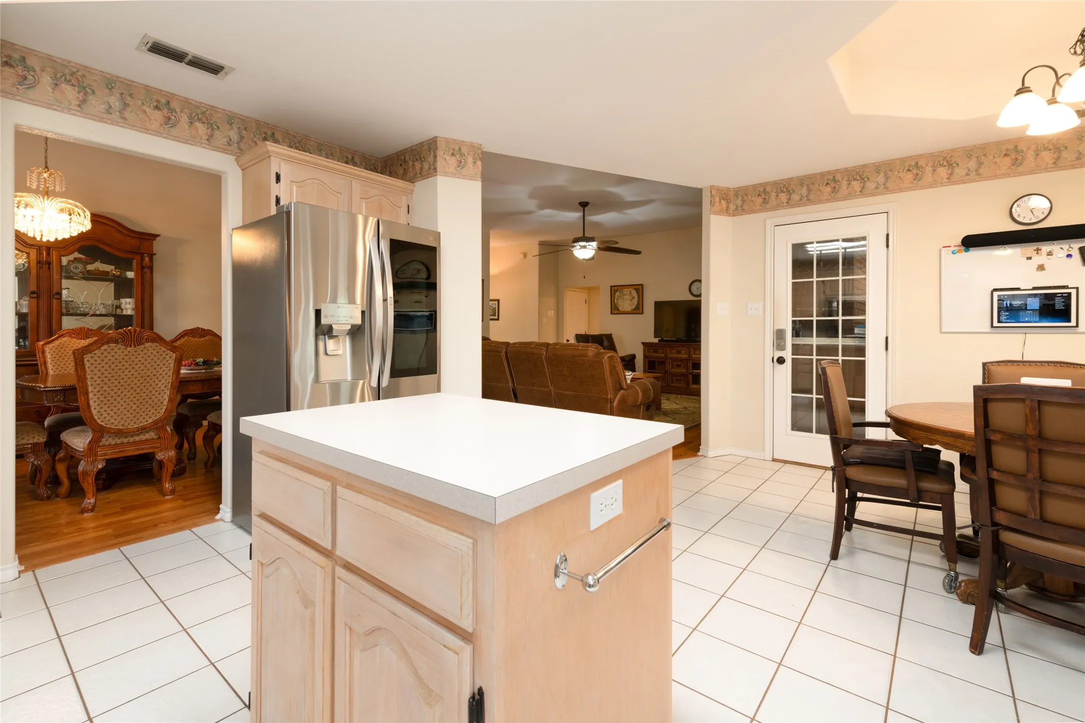 Single Family Residence For Sale in Taylor County , 5366 Willow Ridge Road, Abilene, Texas 79606, 3 Bedroom, 2 Bathroom, 2 Garage spaces, 1,787 Sqft, built in 1999, mls#21369664, Real Estate Agent in Abilene, Homes For Sale in Taylor county, Homes For Sale in Abilene, Realtor in Abilene Texas, Real Estate Brokerage Independent Realty Texas, Luminita Cordes Realtor