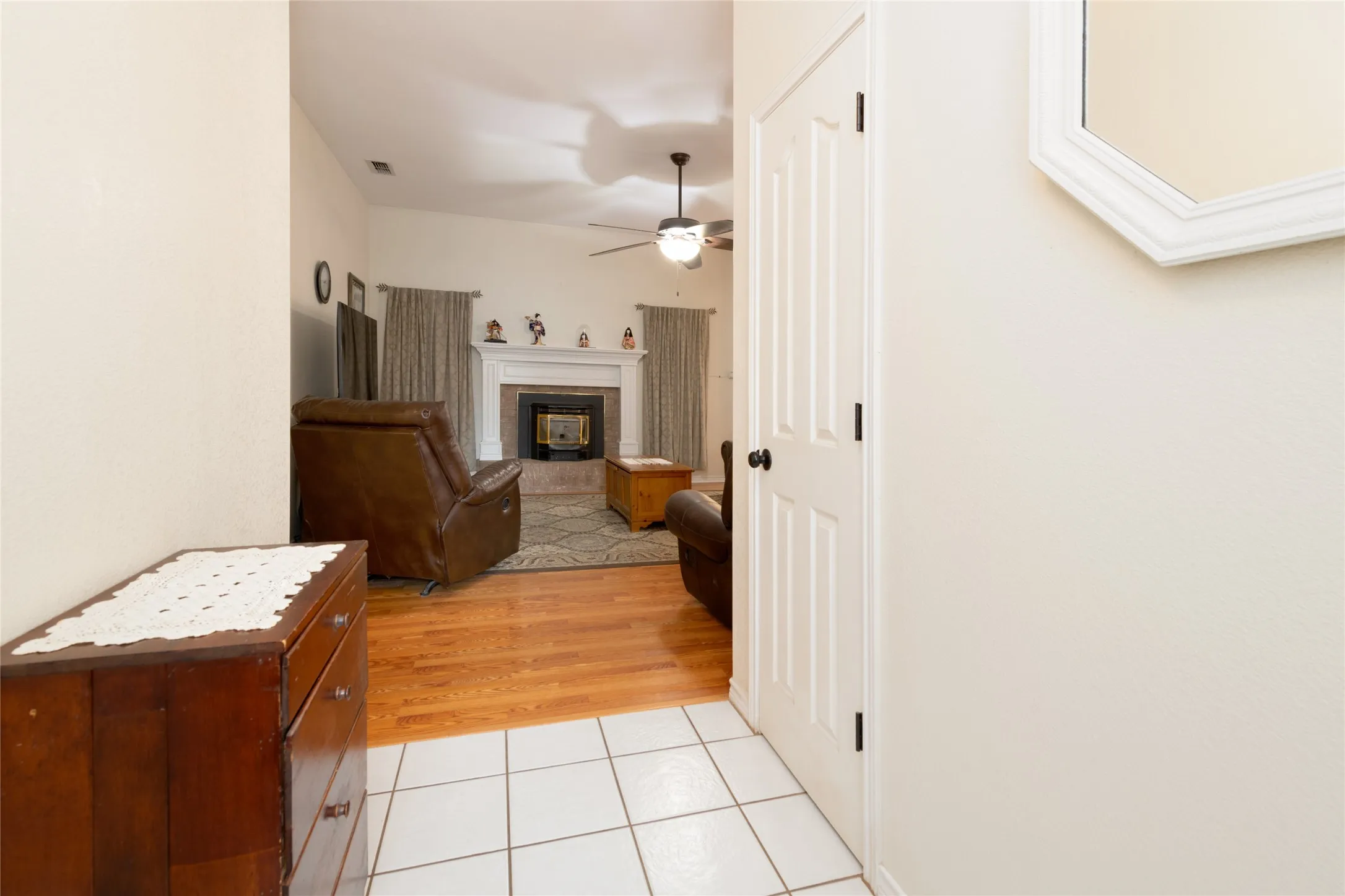 Single Family Residence For Sale in Taylor County , 5366 Willow Ridge Road, Abilene, Texas 79606, 3 Bedroom, 2 Bathroom, 2 Garage spaces, 1,787 Sqft, built in 1999, mls#21369664, Real Estate Agent in Abilene, Homes For Sale in Taylor county, Homes For Sale in Abilene, Realtor in Abilene Texas, Real Estate Brokerage Independent Realty Texas, Luminita Cordes Realtor