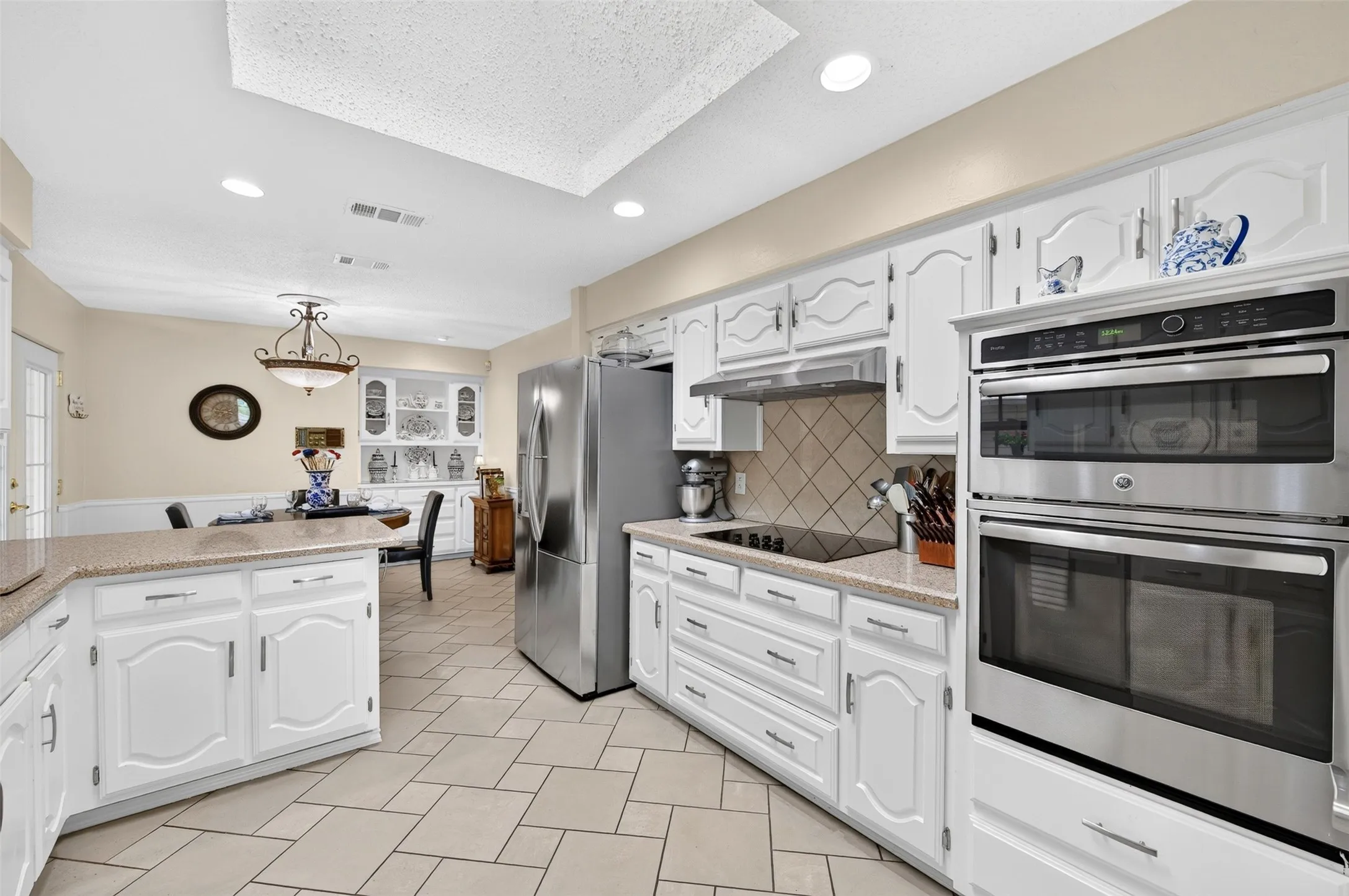 Single Family Residence For Sale in Collin County , 1713 Alameda Court, Plano, Texas 75074, 4 Bedroom, 3 Bathroom, 2 Garage spaces, 2,471 Sqft, built in 1978, mls#21370458, Real Estate Agent in Plano, Homes For Sale in Collin county, Homes For Sale in Plano, Realtor in Plano Texas, Real Estate Brokerage Independent Realty Texas, Luminita Cordes Realtor