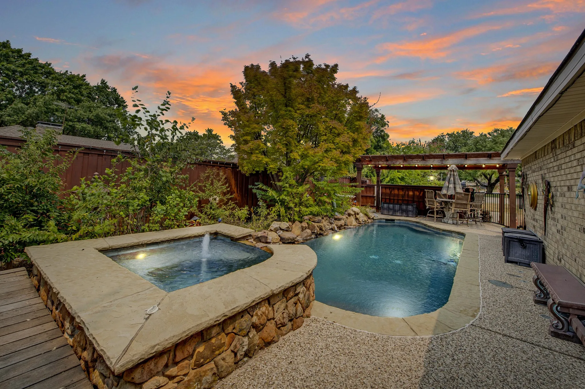 Single Family Residence For Sale in Collin County , 1713 Alameda Court, Plano, Texas 75074, 4 Bedroom, 3 Bathroom, 2 Garage spaces, 2,471 Sqft, built in 1978, mls#21370458, Real Estate Agent in Plano, Homes For Sale in Collin county, Homes For Sale in Plano, Realtor in Plano Texas, Real Estate Brokerage Independent Realty Texas, Luminita Cordes Realtor