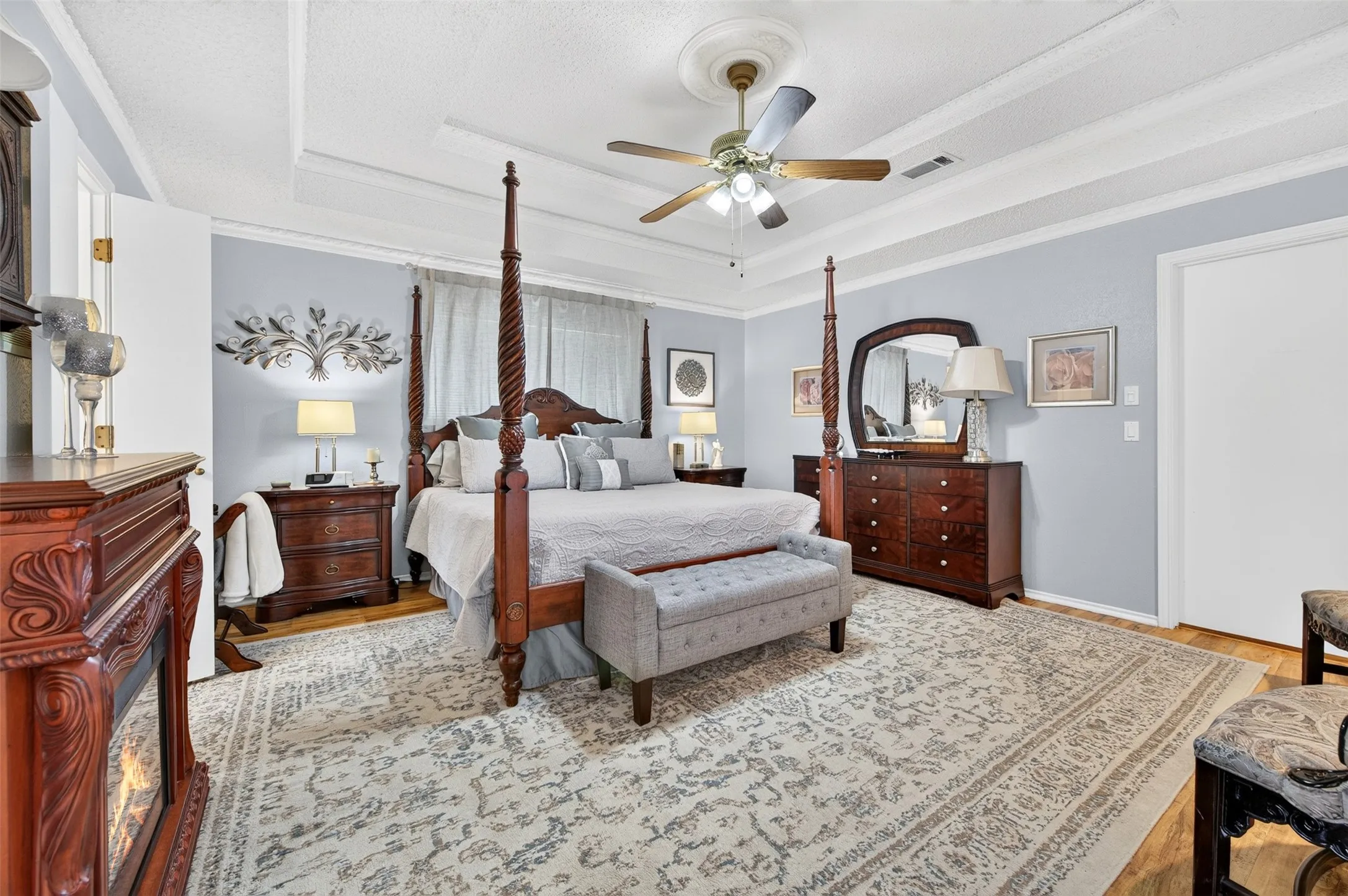 Single Family Residence For Sale in Collin County , 1713 Alameda Court, Plano, Texas 75074, 4 Bedroom, 3 Bathroom, 2 Garage spaces, 2,471 Sqft, built in 1978, mls#21370458, Real Estate Agent in Plano, Homes For Sale in Collin county, Homes For Sale in Plano, Realtor in Plano Texas, Real Estate Brokerage Independent Realty Texas, Luminita Cordes Realtor