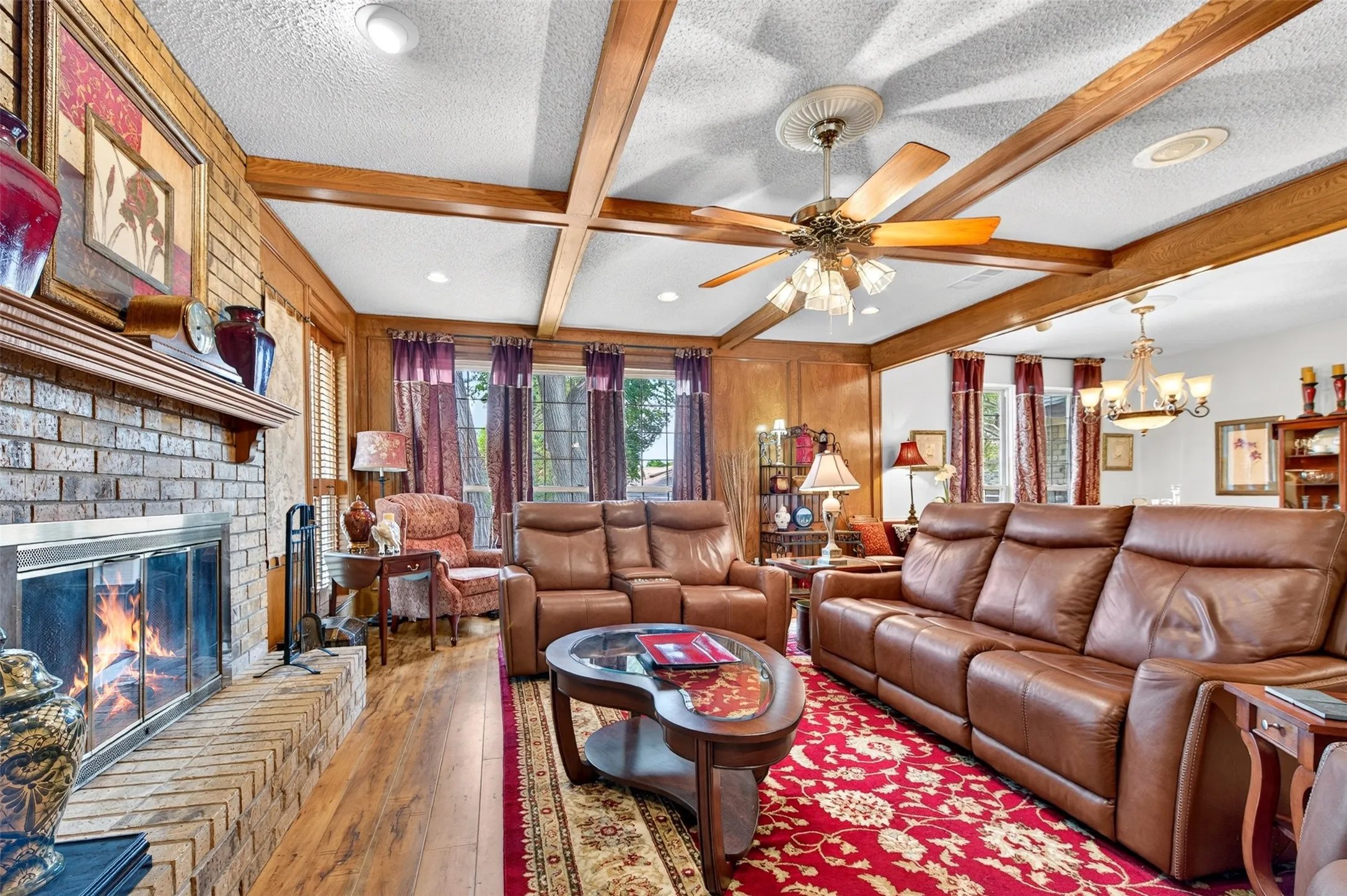 Single Family Residence For Sale in Collin County , 1713 Alameda Court, Plano, Texas 75074, 4 Bedroom, 3 Bathroom, 2 Garage spaces, 2,471 Sqft, built in 1978, mls#21370458, Real Estate Agent in Plano, Homes For Sale in Collin county, Homes For Sale in Plano, Realtor in Plano Texas, Real Estate Brokerage Independent Realty Texas, Luminita Cordes Realtor