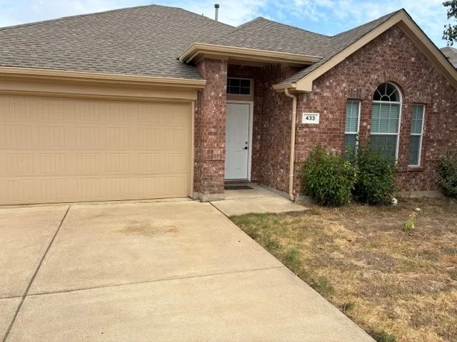 Single Family Residence For Rent in Tarrant County , 433 Angler Drive, Crowley, Texas 76036, 3 Bedroom, 2 Bathroom, 2 Garage spaces, 1,510 Sqft, built in 2008, mls#21370757, Real Estate Agent in Crowley, Homes For Rent in Tarrant county, Homes For Rent in Crowley, Realtor in Crowley Texas, Real Estate Brokerage Independent Realty Texas, Luminita Cordes Realtor