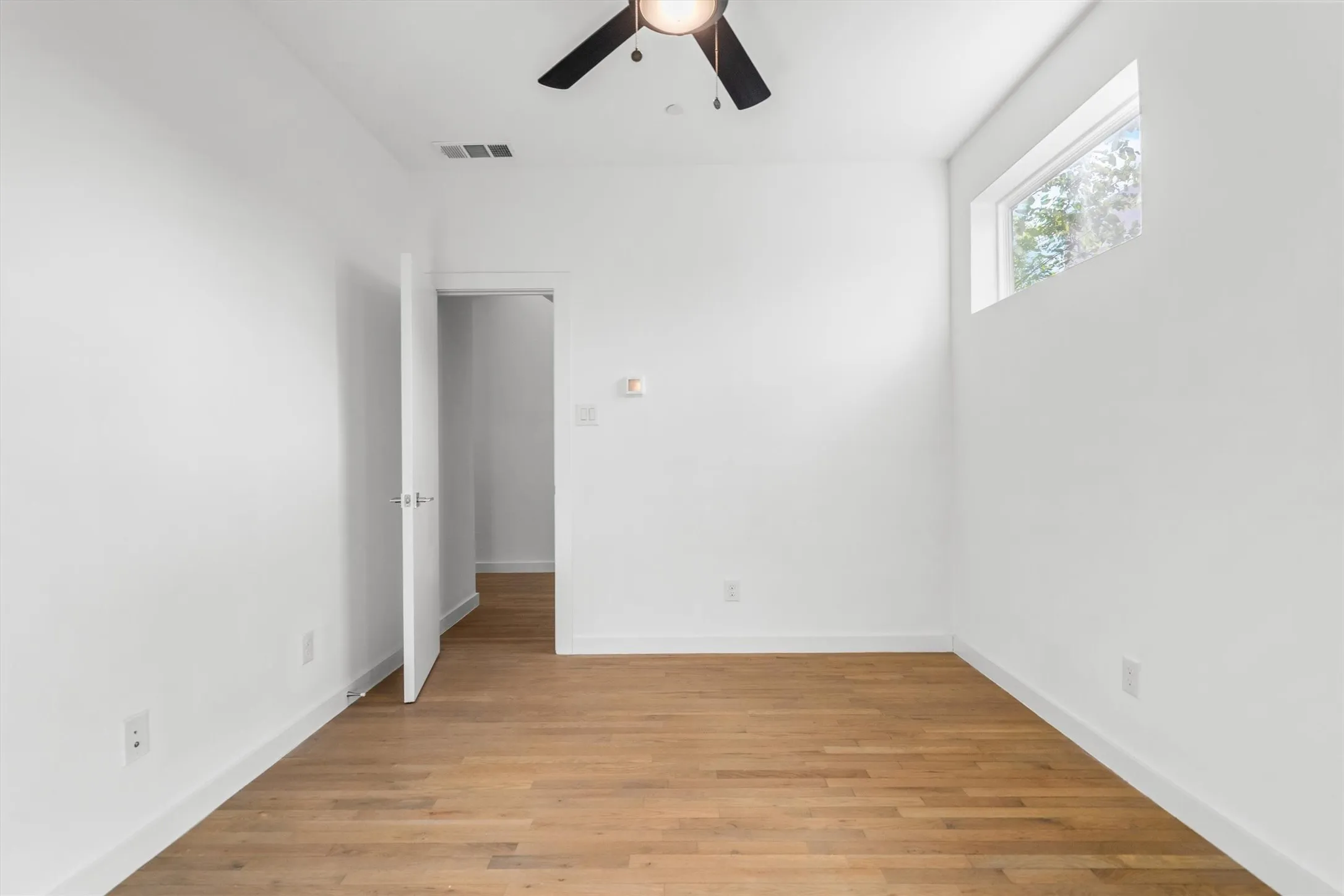 Condominium For Rent in Dallas County , 1510 N Washington Avenue 603, Dallas, Texas 75204, 3 Bedroom, 4 Bathroom, 2 Garage spaces, 1,749 Sqft, built in 2020, mls#21361709, Real Estate Agent in Dallas, Homes For Rent in Dallas county, Homes For Rent in Dallas, Realtor in Dallas Texas, Real Estate Brokerage Independent Realty Texas, Luminita Cordes Realtor