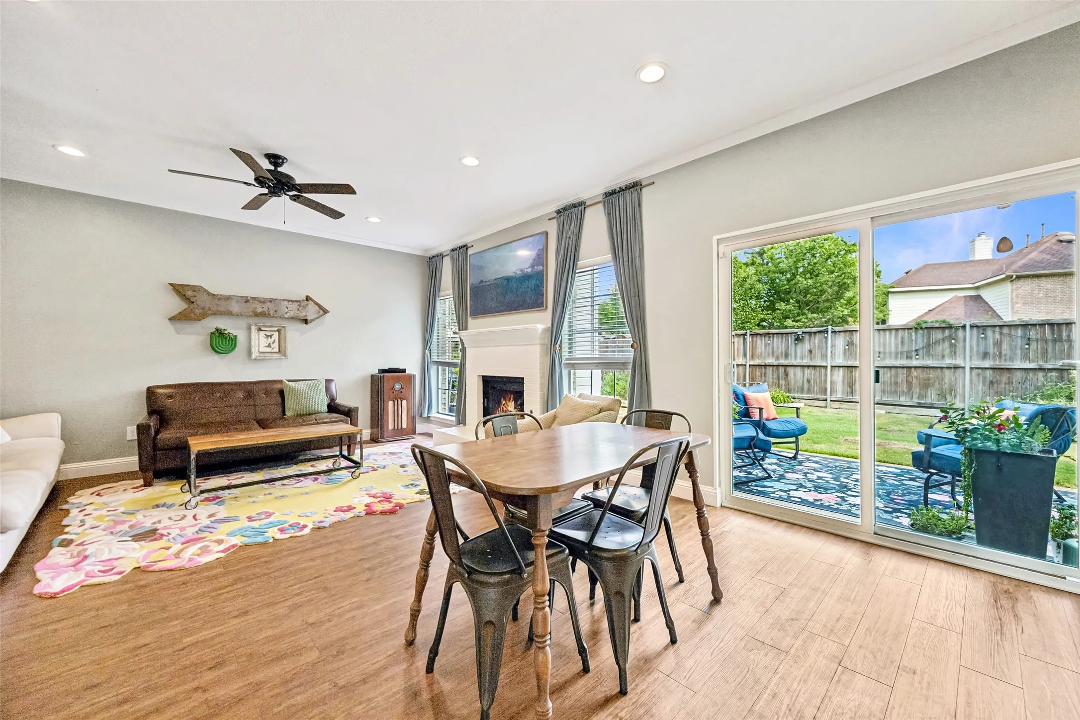 Single Family Residence For Sale in Collin County , 5410 Mill Run Drive, Mc Kinney, Texas 75072, 4 Bedroom, 3 Bathroom, 2 Garage spaces, 2,305 Sqft, built in 1990, mls#21364697, Real Estate Agent in Mc Kinney, Homes For Sale in Collin county, Homes For Sale in Mc Kinney, Realtor in Mc Kinney Texas, Real Estate Brokerage Independent Realty Texas, Luminita Cordes Realtor