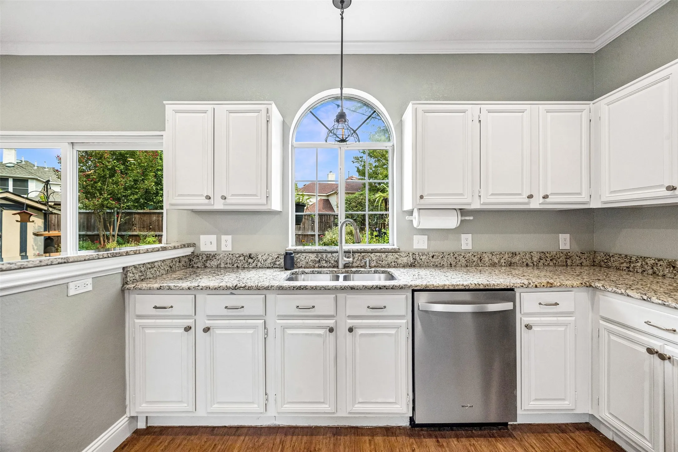 Single Family Residence For Sale in Collin County , 5410 Mill Run Drive, Mc Kinney, Texas 75072, 4 Bedroom, 3 Bathroom, 2 Garage spaces, 2,305 Sqft, built in 1990, mls#21364697, Real Estate Agent in Mc Kinney, Homes For Sale in Collin county, Homes For Sale in Mc Kinney, Realtor in Mc Kinney Texas, Real Estate Brokerage Independent Realty Texas, Luminita Cordes Realtor