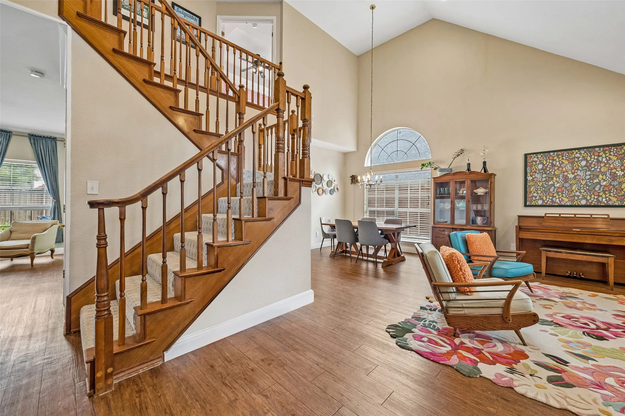 Single Family Residence For Sale in Collin County , 5410 Mill Run Drive, Mc Kinney, Texas 75072, 4 Bedroom, 3 Bathroom, 2 Garage spaces, 2,305 Sqft, built in 1990, mls#21364697, Real Estate Agent in Mc Kinney, Homes For Sale in Collin county, Homes For Sale in Mc Kinney, Realtor in Mc Kinney Texas, Real Estate Brokerage Independent Realty Texas, Luminita Cordes Realtor