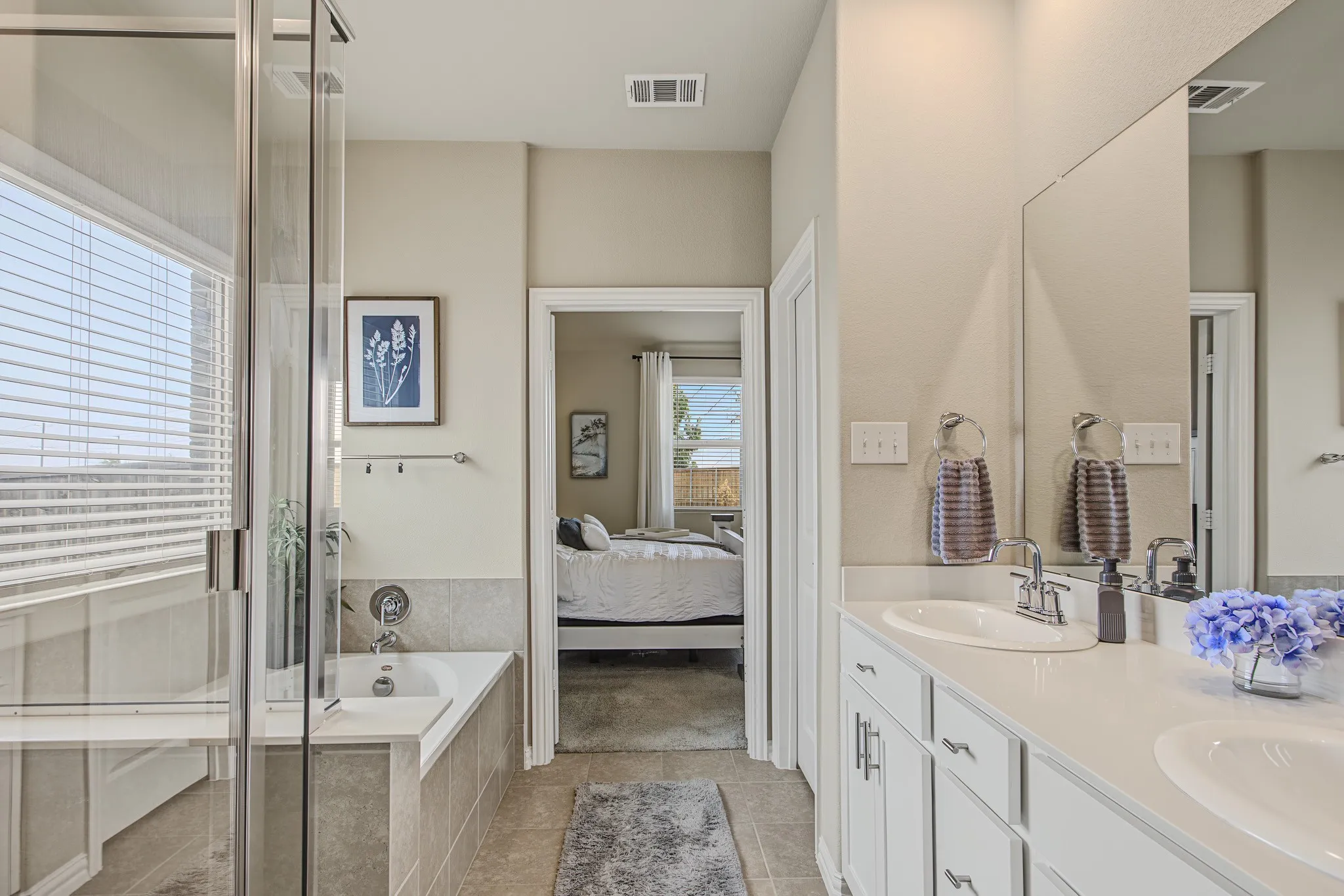 Single Family Residence For Sale in Denton County , 3020 Prairie Trail Avenue, Aubrey, Texas 76227, 4 Bedroom, 4 Bathroom, 2 Garage spaces, 3,484 Sqft, built in 2020, mls#21367537, Real Estate Agent in Aubrey, Homes For Sale in Denton county, Homes For Sale in Aubrey, Realtor in Aubrey Texas, Real Estate Brokerage Independent Realty Texas, Luminita Cordes Realtor