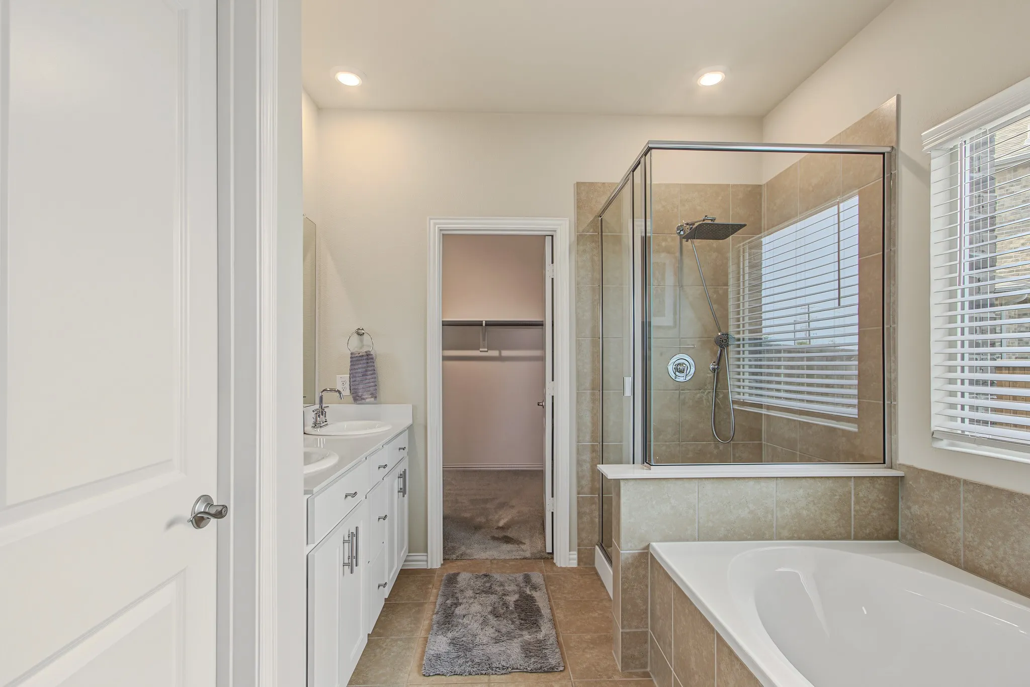 Single Family Residence For Sale in Denton County , 3020 Prairie Trail Avenue, Aubrey, Texas 76227, 4 Bedroom, 4 Bathroom, 2 Garage spaces, 3,484 Sqft, built in 2020, mls#21367537, Real Estate Agent in Aubrey, Homes For Sale in Denton county, Homes For Sale in Aubrey, Realtor in Aubrey Texas, Real Estate Brokerage Independent Realty Texas, Luminita Cordes Realtor