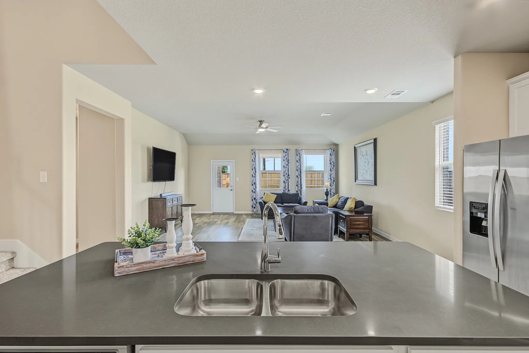 Single Family Residence For Sale in Denton County , 3020 Prairie Trail Avenue, Aubrey, Texas 76227, 4 Bedroom, 4 Bathroom, 2 Garage spaces, 3,484 Sqft, built in 2020, mls#21367537, Real Estate Agent in Aubrey, Homes For Sale in Denton county, Homes For Sale in Aubrey, Realtor in Aubrey Texas, Real Estate Brokerage Independent Realty Texas, Luminita Cordes Realtor