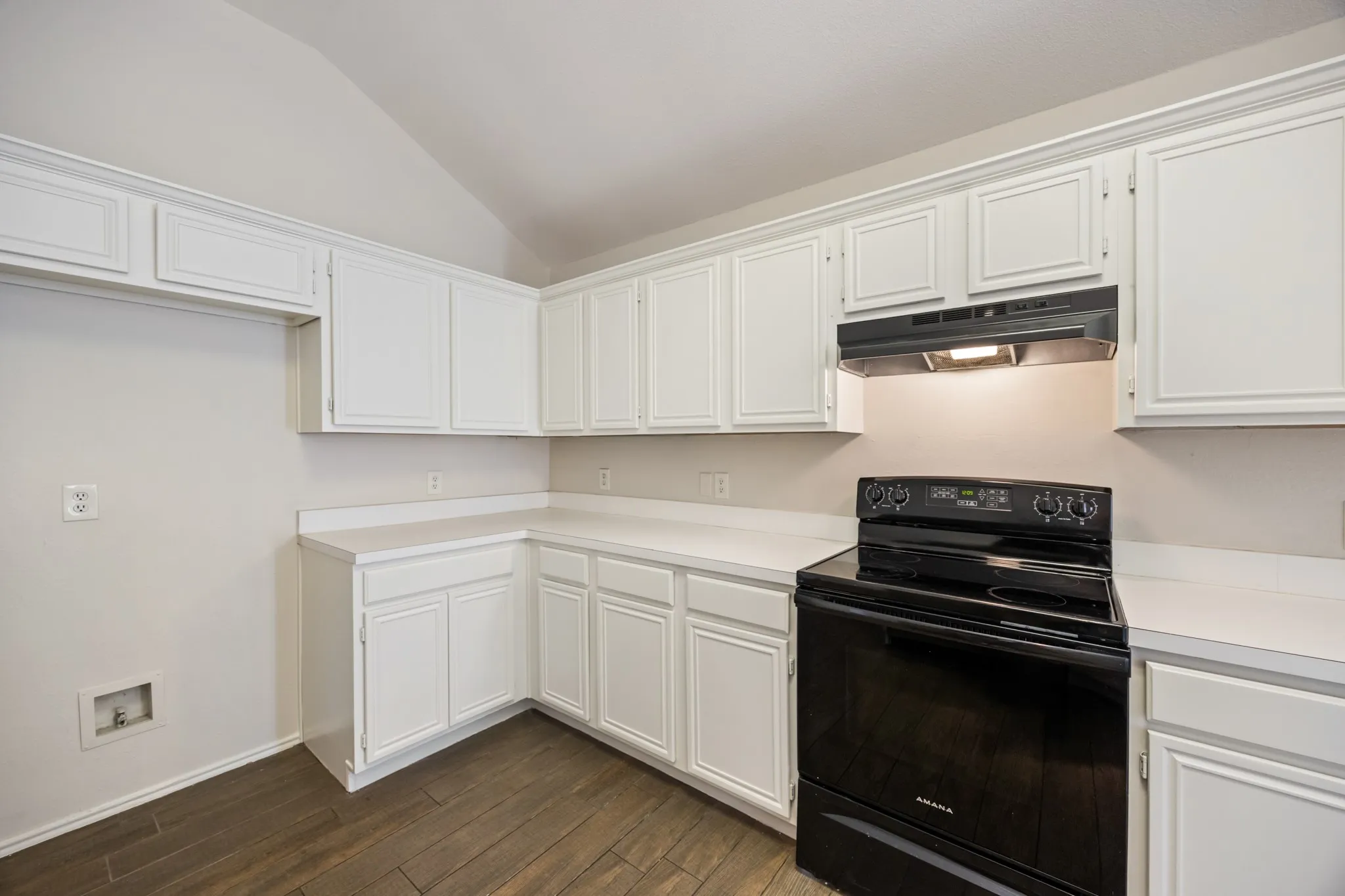Single Family Residence For Sale in Rockwall County , 9701 Rochdale Drive, Rowlett, Texas 75087, 4 Bedroom, 2 Bathroom, 2 Garage spaces, 2,119 Sqft, built in 1995, mls#21369767, Real Estate Agent in Rowlett, Homes For Sale in Rockwall county, Homes For Sale in Rowlett, Realtor in Rowlett Texas, Real Estate Brokerage Independent Realty Texas, Luminita Cordes Realtor