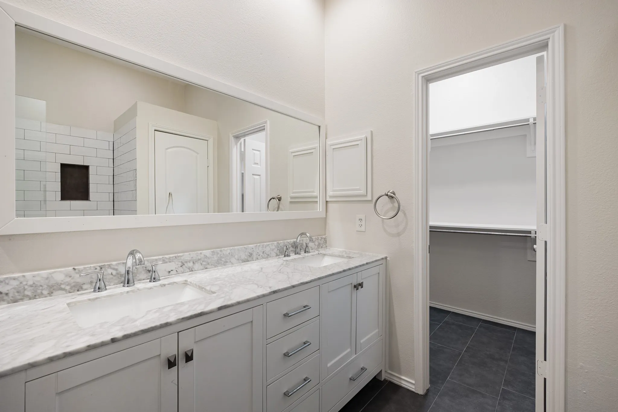 Single Family Residence For Sale in Rockwall County , 9701 Rochdale Drive, Rowlett, Texas 75087, 4 Bedroom, 2 Bathroom, 2 Garage spaces, 2,119 Sqft, built in 1995, mls#21369767, Real Estate Agent in Rowlett, Homes For Sale in Rockwall county, Homes For Sale in Rowlett, Realtor in Rowlett Texas, Real Estate Brokerage Independent Realty Texas, Luminita Cordes Realtor