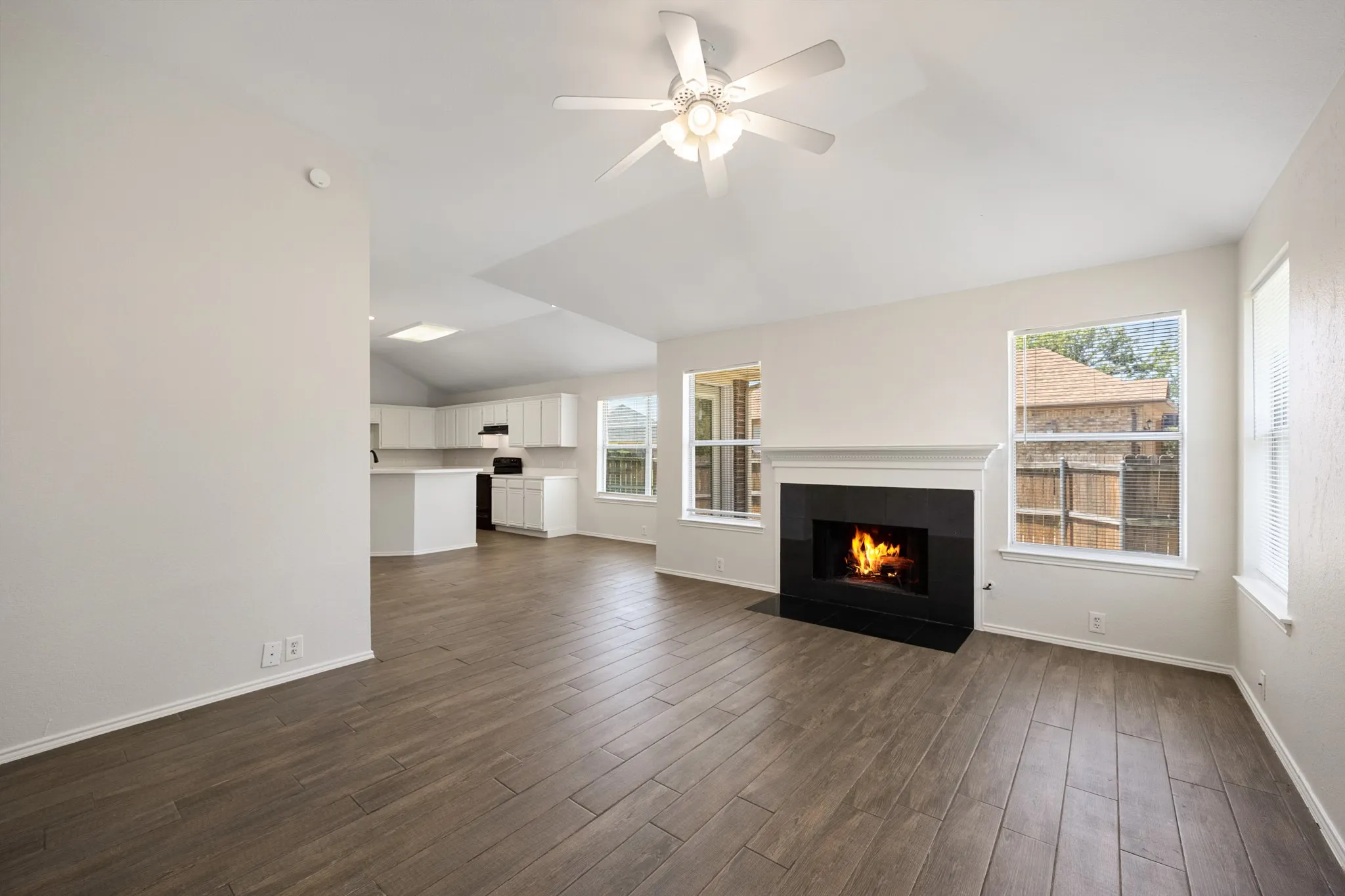 Single Family Residence For Sale in Rockwall County , 9701 Rochdale Drive, Rowlett, Texas 75087, 4 Bedroom, 2 Bathroom, 2 Garage spaces, 2,119 Sqft, built in 1995, mls#21369767, Real Estate Agent in Rowlett, Homes For Sale in Rockwall county, Homes For Sale in Rowlett, Realtor in Rowlett Texas, Real Estate Brokerage Independent Realty Texas, Luminita Cordes Realtor