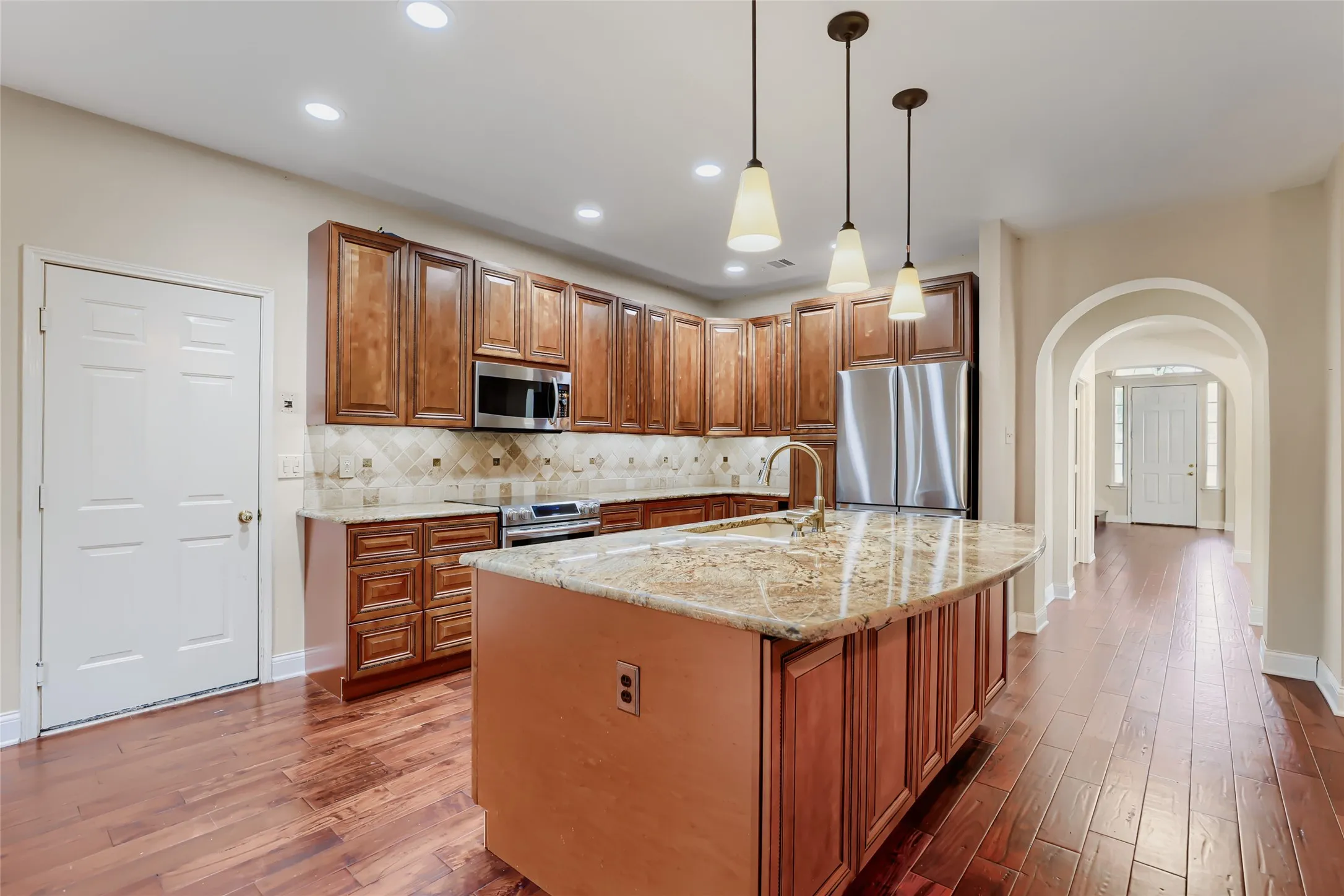 Single Family Residence For Sale in Collin County , 316 Shady Timbers Lane, Murphy, Texas 75094, 4 Bedroom, 2 Bathroom, Garage spaces, 3,017 Sqft, built in 1996, mls#21369383, Real Estate Agent in Murphy, Homes For Sale in Collin county, Homes For Sale in Murphy, Realtor in Murphy Texas, Real Estate Brokerage Independent Realty Texas, Luminita Cordes Realtor