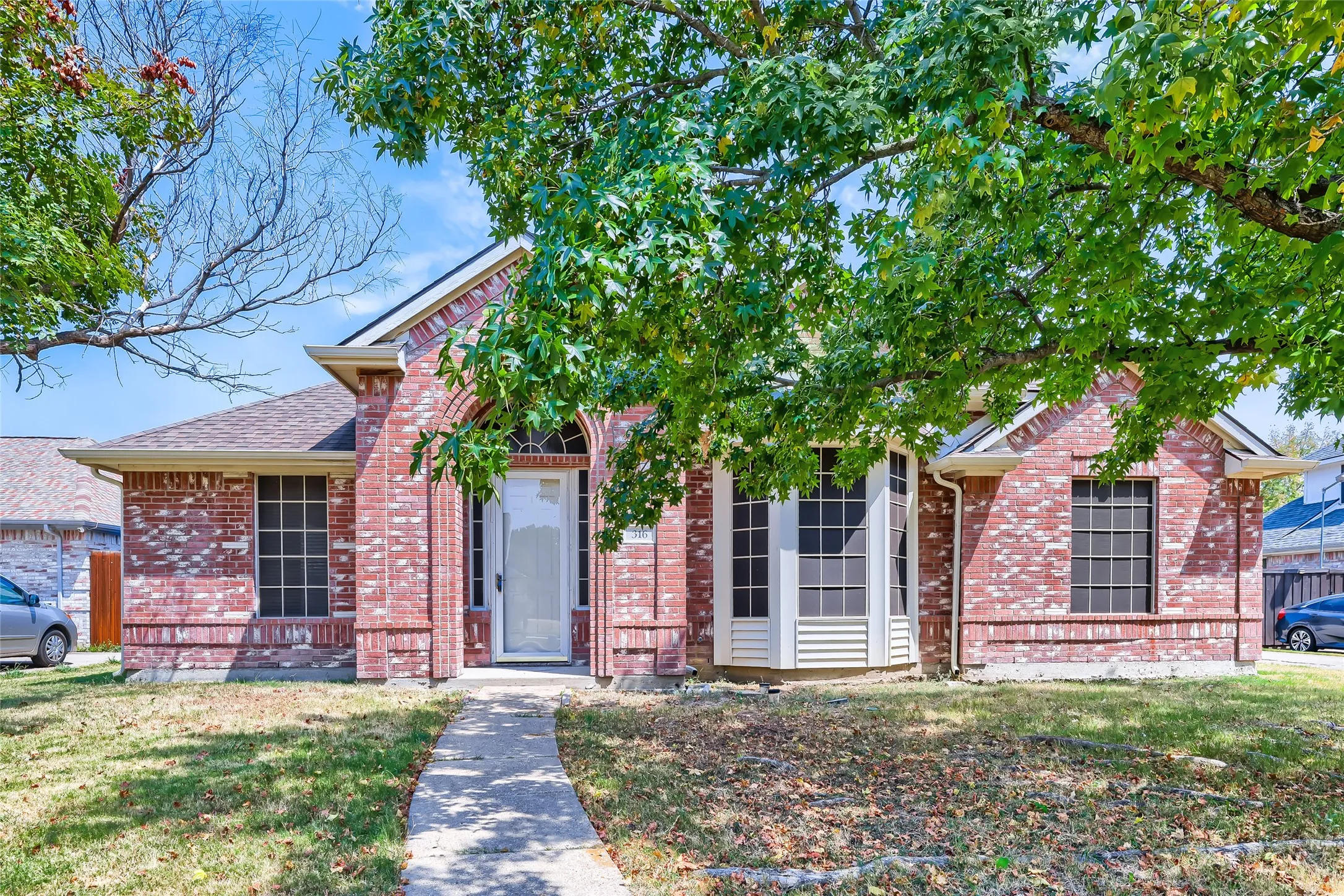 Single Family Residence For Sale in Collin County , 316 Shady Timbers Lane, Murphy, Texas 75094, 4 Bedroom, 2 Bathroom, Garage spaces, 3,017 Sqft, built in 1996, mls#21369383, Real Estate Agent in Murphy, Homes For Sale in Collin county, Homes For Sale in Murphy, Realtor in Murphy Texas, Real Estate Brokerage Independent Realty Texas, Luminita Cordes Realtor