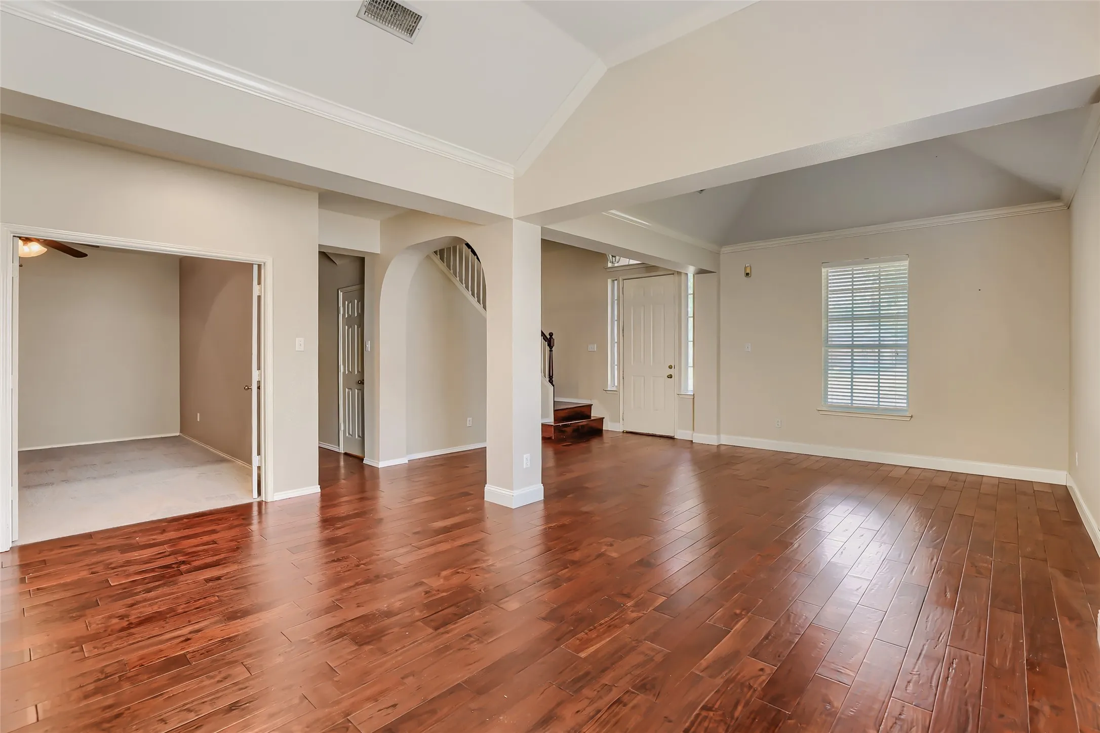 Single Family Residence For Sale in Collin County , 316 Shady Timbers Lane, Murphy, Texas 75094, 4 Bedroom, 2 Bathroom, Garage spaces, 3,017 Sqft, built in 1996, mls#21369383, Real Estate Agent in Murphy, Homes For Sale in Collin county, Homes For Sale in Murphy, Realtor in Murphy Texas, Real Estate Brokerage Independent Realty Texas, Luminita Cordes Realtor