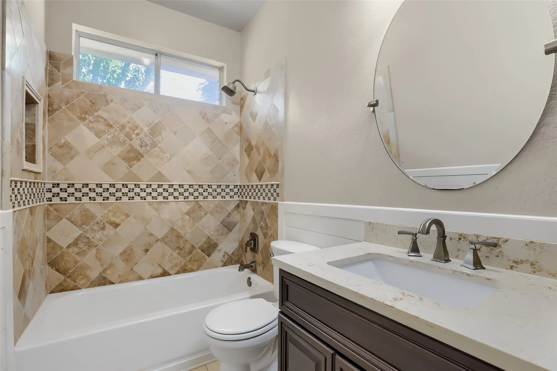 Single Family Residence For Sale in Collin County , 316 Shady Timbers Lane, Murphy, Texas 75094, 4 Bedroom, 2 Bathroom, Garage spaces, 3,017 Sqft, built in 1996, mls#21369383, Real Estate Agent in Murphy, Homes For Sale in Collin county, Homes For Sale in Murphy, Realtor in Murphy Texas, Real Estate Brokerage Independent Realty Texas, Luminita Cordes Realtor
