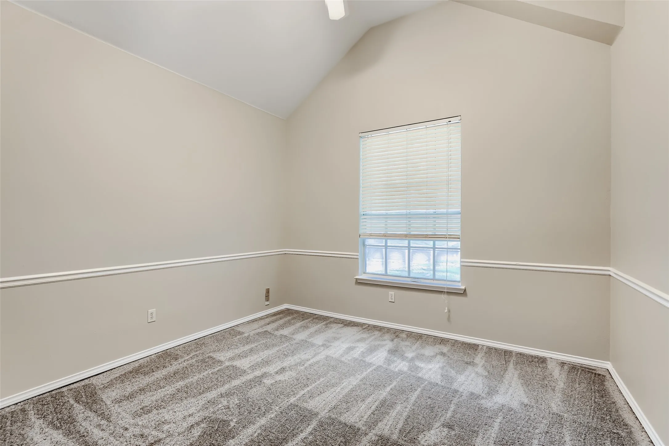 Single Family Residence For Sale in Collin County , 316 Shady Timbers Lane, Murphy, Texas 75094, 4 Bedroom, 2 Bathroom, Garage spaces, 3,017 Sqft, built in 1996, mls#21369383, Real Estate Agent in Murphy, Homes For Sale in Collin county, Homes For Sale in Murphy, Realtor in Murphy Texas, Real Estate Brokerage Independent Realty Texas, Luminita Cordes Realtor