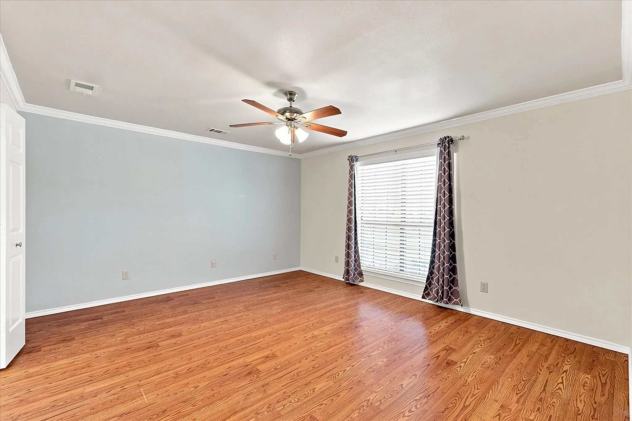 Single Family Residence For Sale in Collin County , 3424 Steven Drive, Plano, Texas 75023, 4 Bedroom, 3 Bathroom, 2 Garage spaces, 2,592 Sqft, built in 1986, mls#21369061, Real Estate Agent in Plano, Homes For Sale in Collin county, Homes For Sale in Plano, Realtor in Plano Texas, Real Estate Brokerage Independent Realty Texas, Luminita Cordes Realtor
