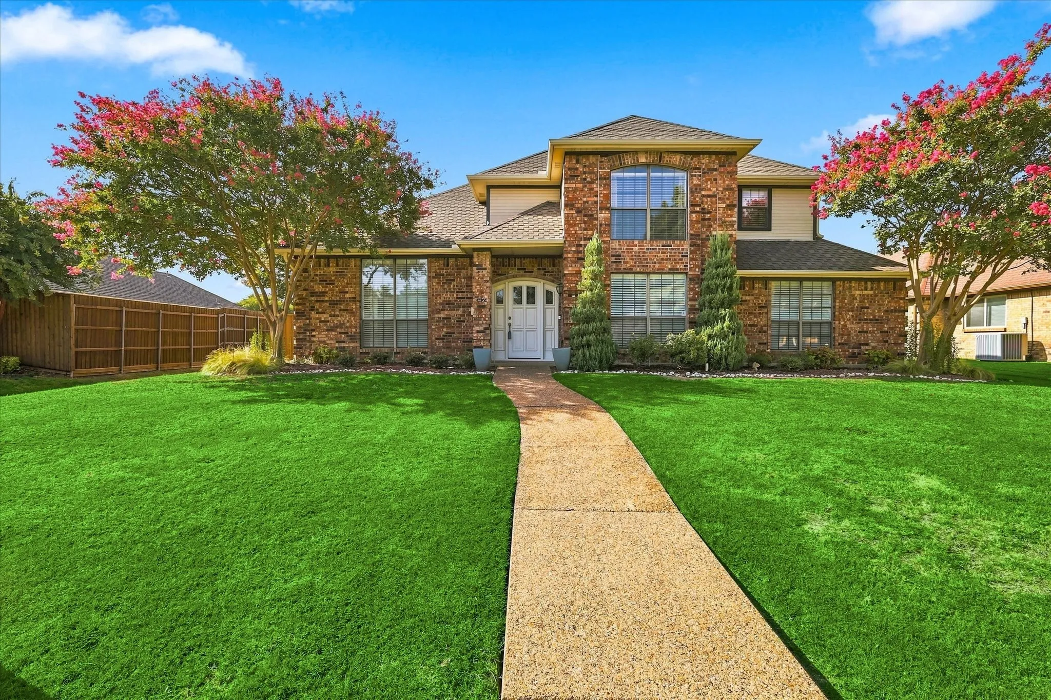 Single Family Residence For Sale in Collin County , 3424 Steven Drive, Plano, Texas 75023, 4 Bedroom, 3 Bathroom, 2 Garage spaces, 2,592 Sqft, built in 1986, mls#21369061, Real Estate Agent in Plano, Homes For Sale in Collin county, Homes For Sale in Plano, Realtor in Plano Texas, Real Estate Brokerage Independent Realty Texas, Luminita Cordes Realtor
