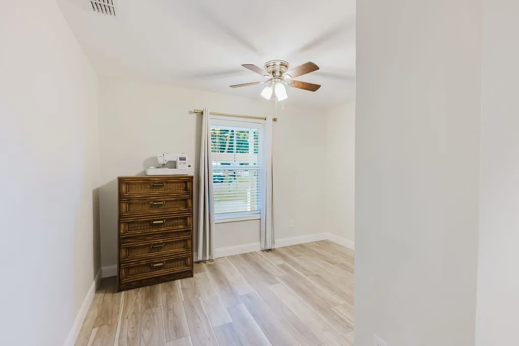 Single Family Residence For Sale in Hopkins County , 304 Jarbo Street, Sulphur Springs, Texas 75482, 2 Bedroom, 1 Bathroom, Garage spaces, 930 Sqft, built in 2020, mls#21370044, Real Estate Agent in Sulphur Springs, Homes For Sale in Hopkins county, Homes For Sale in Sulphur Springs, Realtor in Sulphur Springs Texas, Real Estate Brokerage Independent Realty Texas, Luminita Cordes Realtor