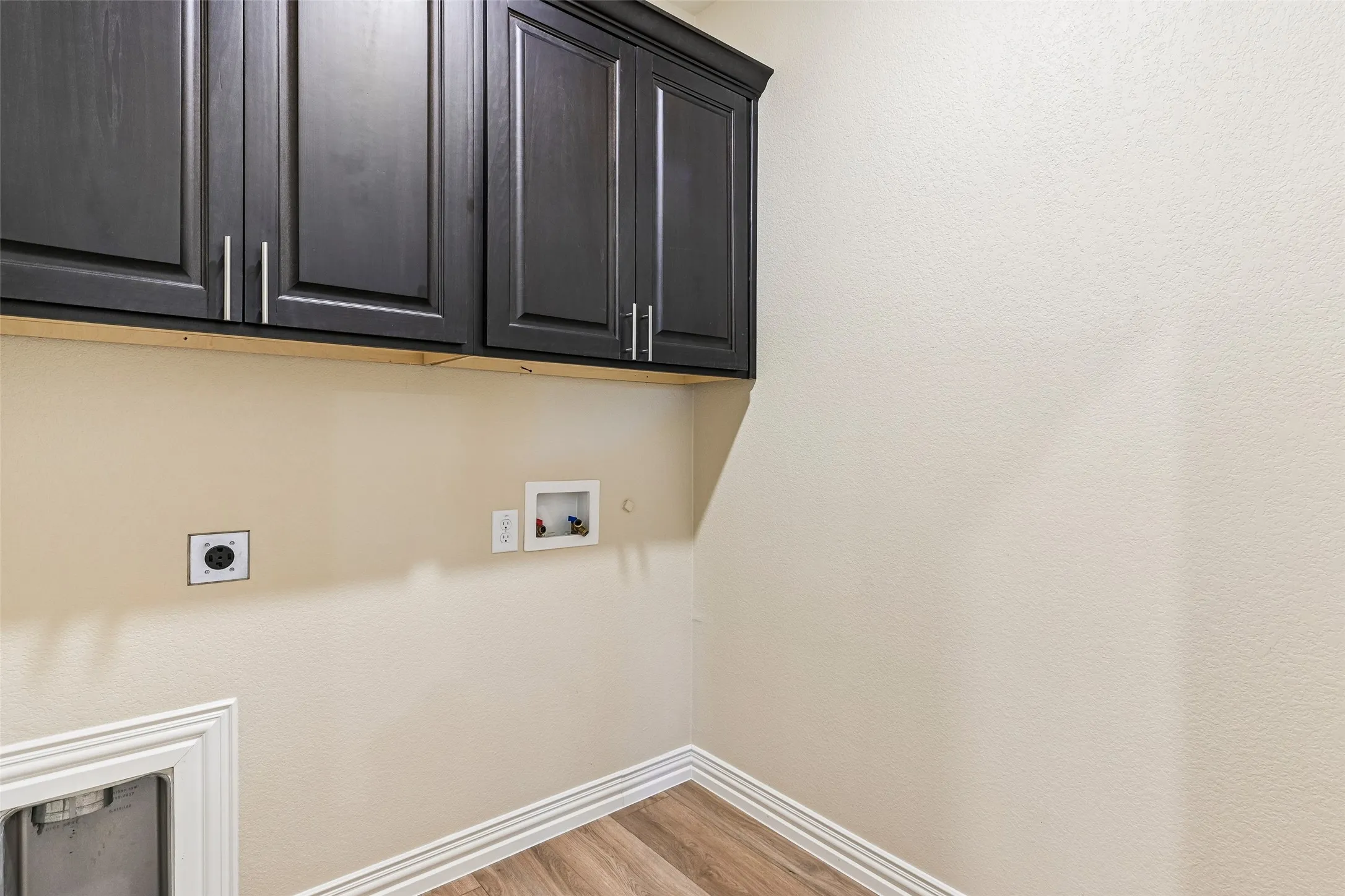 Single Family Residence For Sale in Dallas County , 1918 Avenue D, Grand Prairie, Texas 75051, 4 Bedroom, 3 Bathroom, 2 Garage spaces, 2,095 Sqft, built in 2020, mls#21369663, Real Estate Agent in Grand Prairie, Homes For Sale in Dallas county, Homes For Sale in Grand Prairie, Realtor in Grand Prairie Texas, Real Estate Brokerage Independent Realty Texas, Luminita Cordes Realtor