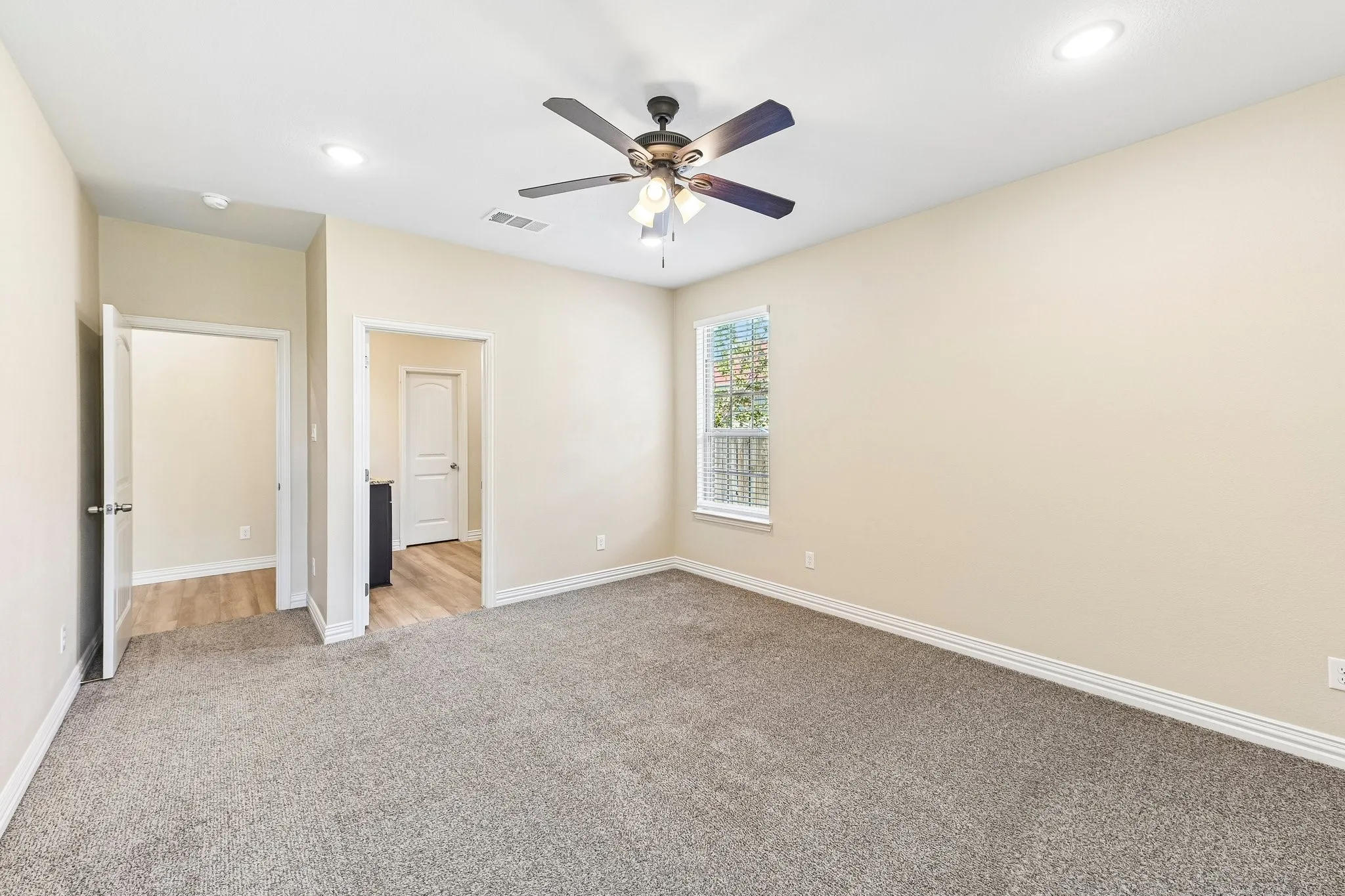 Single Family Residence For Sale in Dallas County , 1918 Avenue D, Grand Prairie, Texas 75051, 4 Bedroom, 3 Bathroom, 2 Garage spaces, 2,095 Sqft, built in 2020, mls#21369663, Real Estate Agent in Grand Prairie, Homes For Sale in Dallas county, Homes For Sale in Grand Prairie, Realtor in Grand Prairie Texas, Real Estate Brokerage Independent Realty Texas, Luminita Cordes Realtor