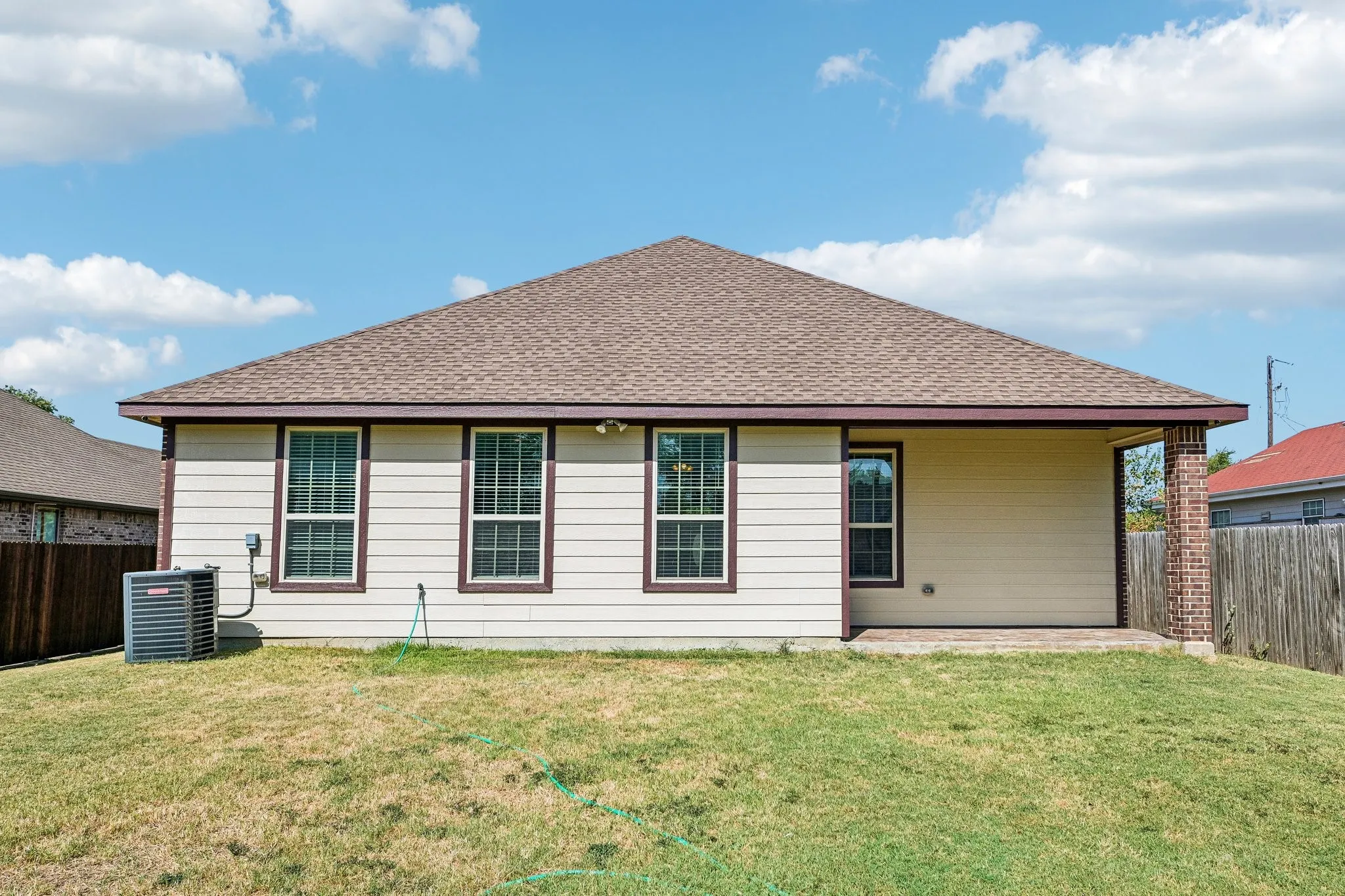 Single Family Residence For Sale in Dallas County , 1918 Avenue D, Grand Prairie, Texas 75051, 4 Bedroom, 3 Bathroom, 2 Garage spaces, 2,095 Sqft, built in 2020, mls#21369663, Real Estate Agent in Grand Prairie, Homes For Sale in Dallas county, Homes For Sale in Grand Prairie, Realtor in Grand Prairie Texas, Real Estate Brokerage Independent Realty Texas, Luminita Cordes Realtor