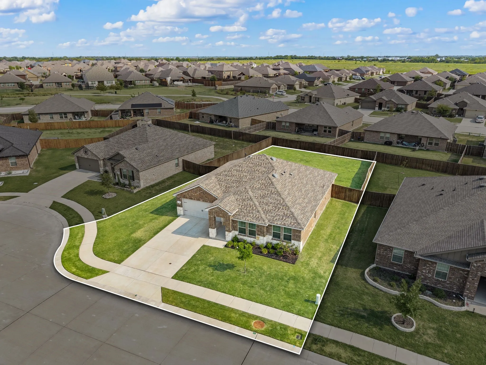 Single Family Residence For Sale in Rockwall County , 316 Duke Court, Fate, Texas 75189, 4 Bedroom, 2 Bathroom, 2 Garage spaces, 1,856 Sqft, built in 2022, mls#21369833, Real Estate Agent in Fate, Homes For Sale in Rockwall county, Homes For Sale in Fate, Realtor in Fate Texas, Real Estate Brokerage Independent Realty Texas, Luminita Cordes Realtor