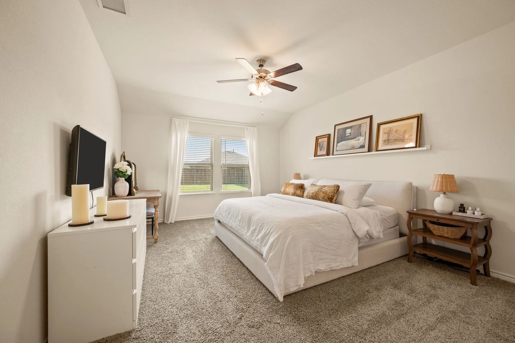 Single Family Residence For Sale in Rockwall County , 316 Duke Court, Fate, Texas 75189, 4 Bedroom, 2 Bathroom, 2 Garage spaces, 1,856 Sqft, built in 2022, mls#21369833, Real Estate Agent in Fate, Homes For Sale in Rockwall county, Homes For Sale in Fate, Realtor in Fate Texas, Real Estate Brokerage Independent Realty Texas, Luminita Cordes Realtor